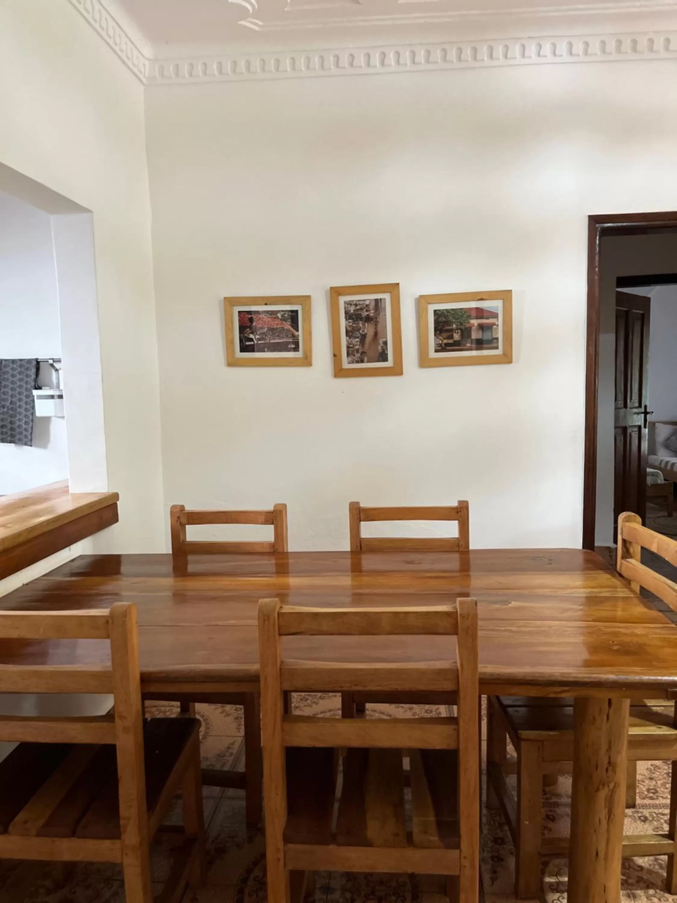 Dining area in 30 Wilson