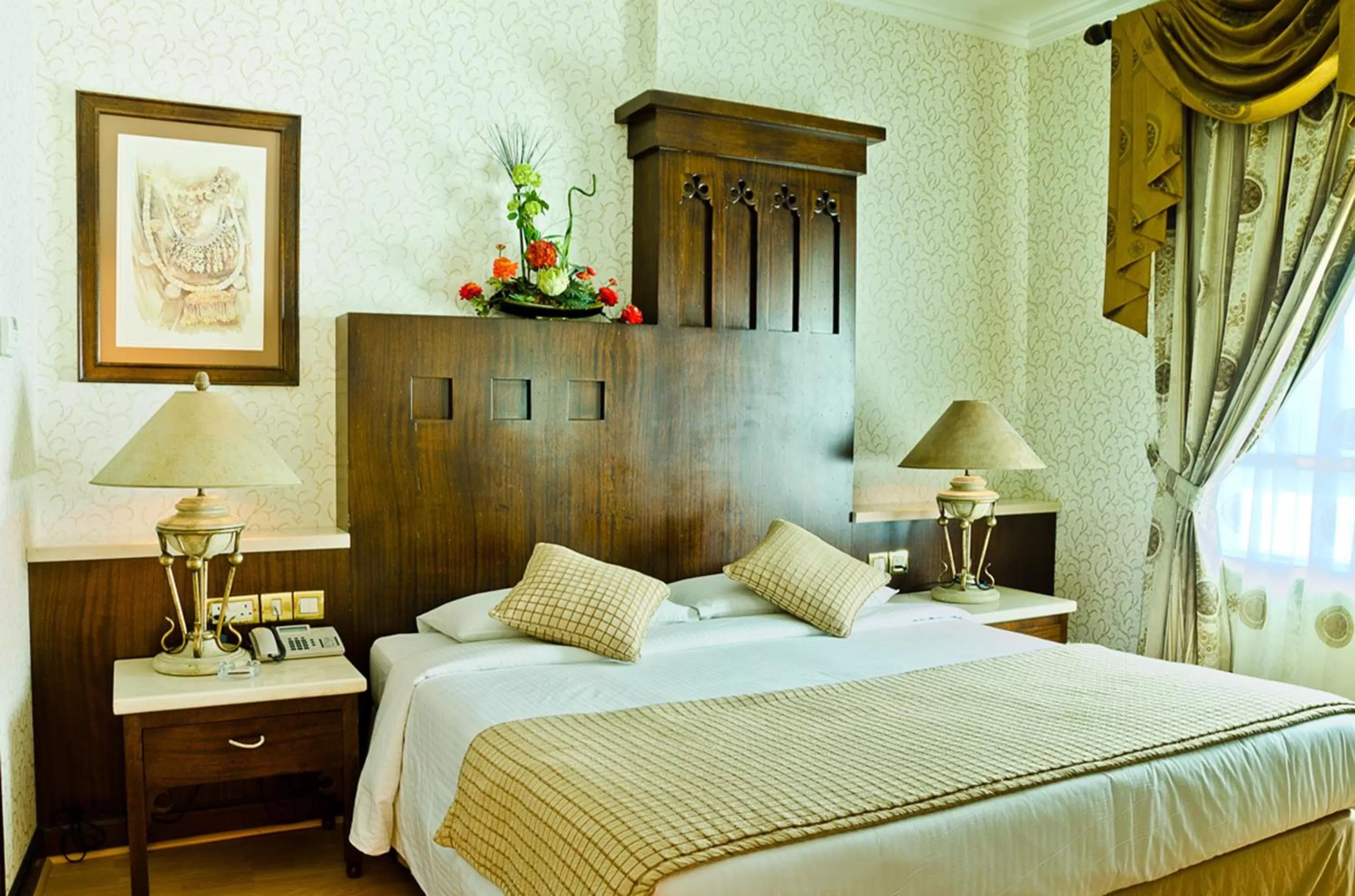 Photo of the whole room, Bed in Sea View Hotel Dubai