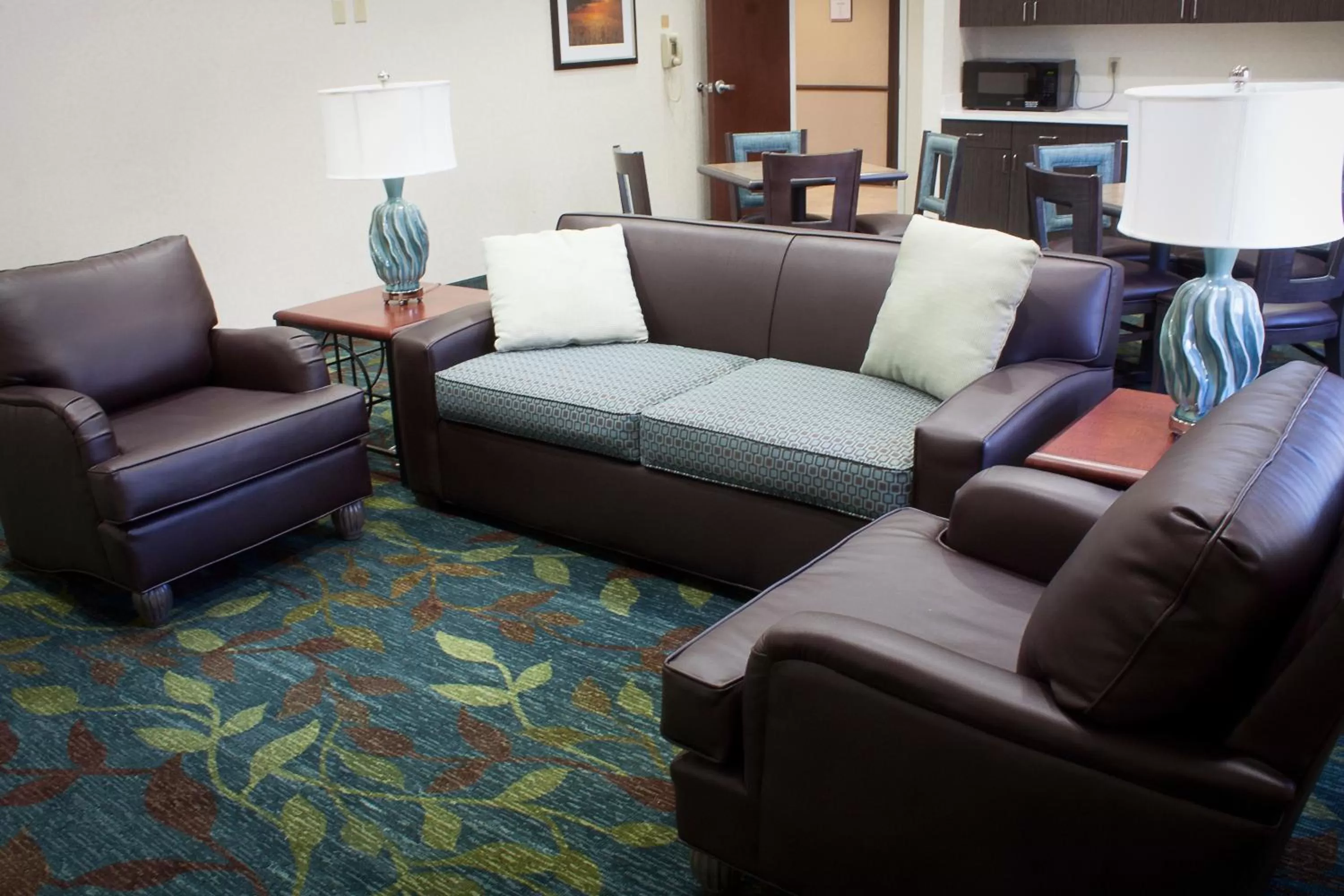 Lobby or reception in Candlewood Suites Youngstown W - I-80 Niles Area by IHG