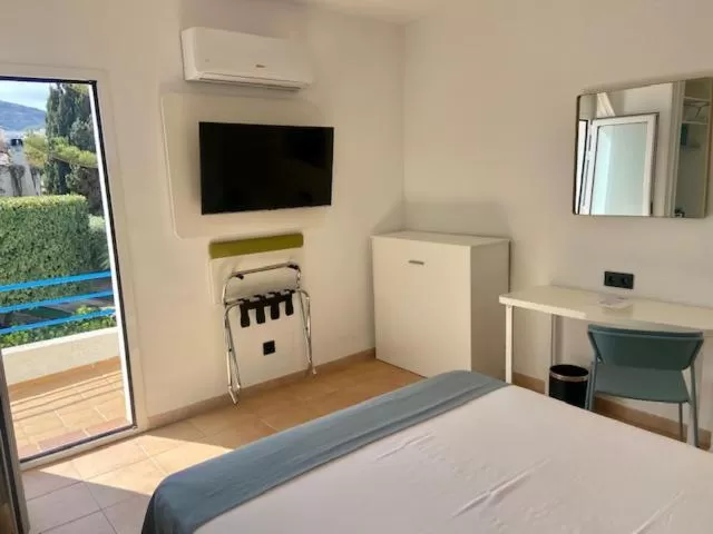 TV/Entertainment Center in HOTEL BOUTIQUE CABO SUR