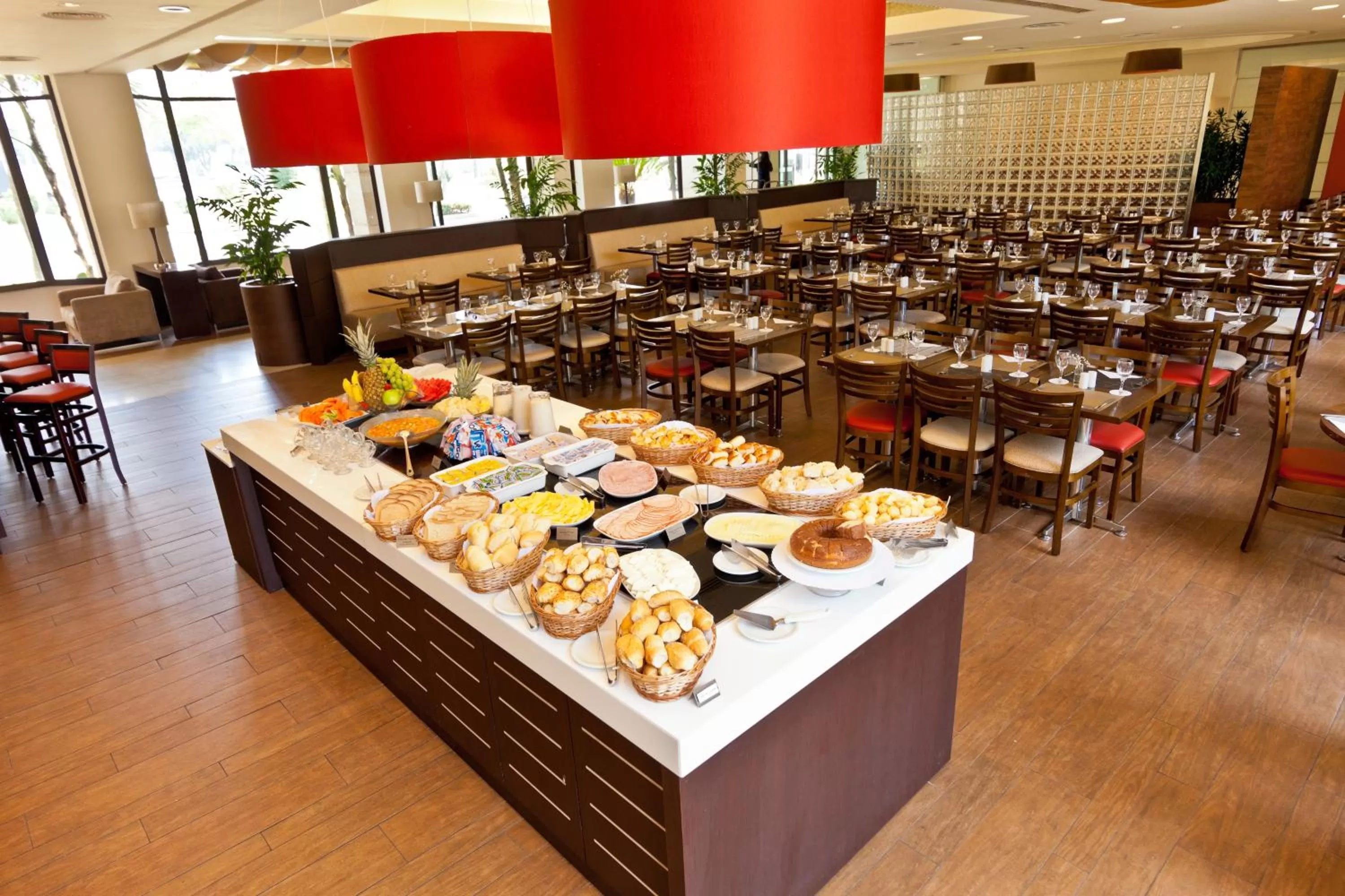 Restaurant/places to eat in Hotel Panamby Guarulhos