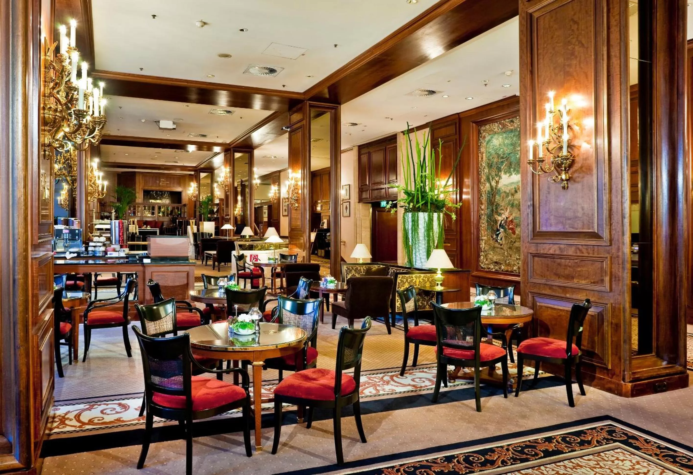 Lobby or reception in InterContinental Wien by IHG