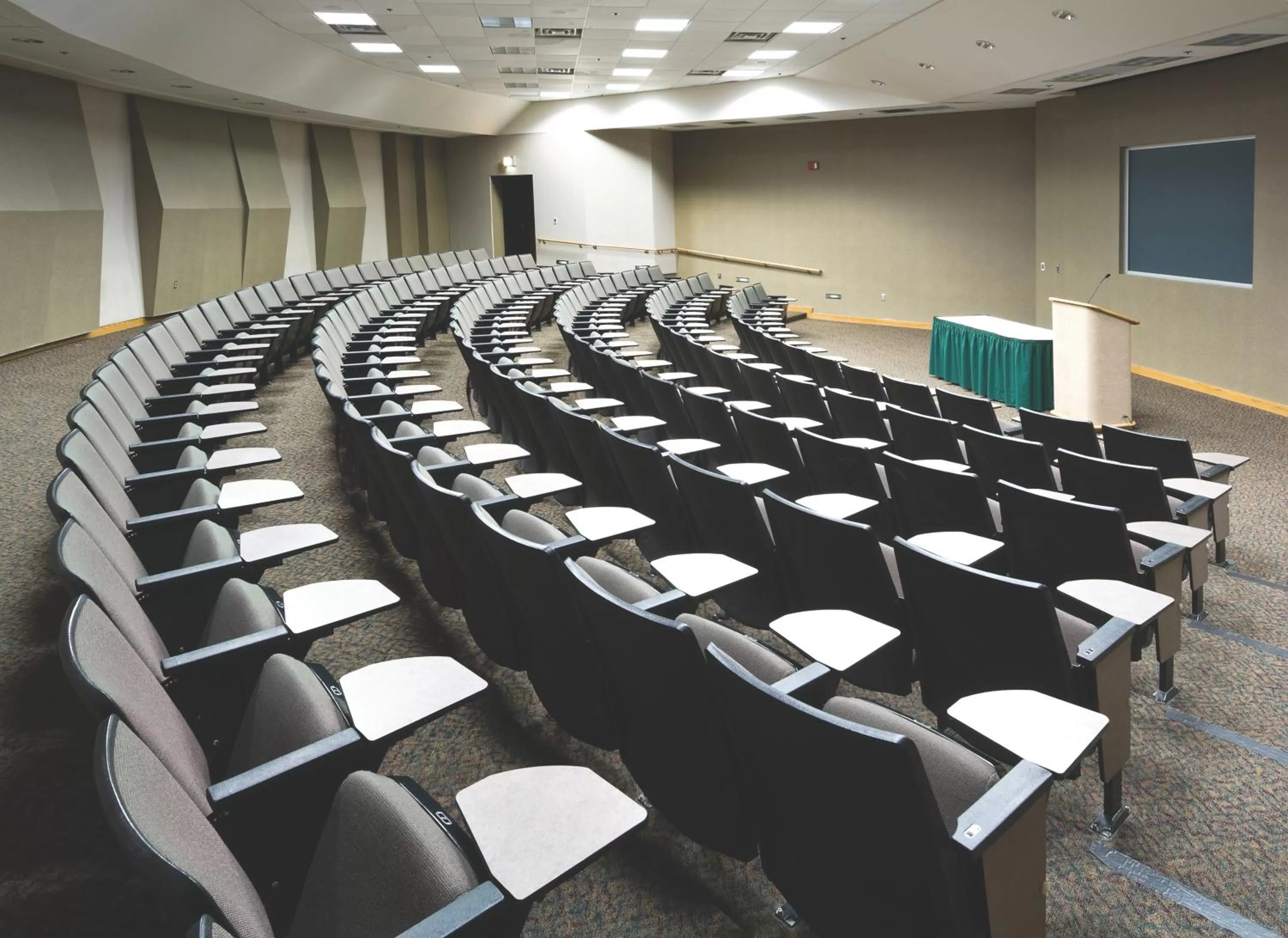 Business facilities in Ramkota Hotel Pierre