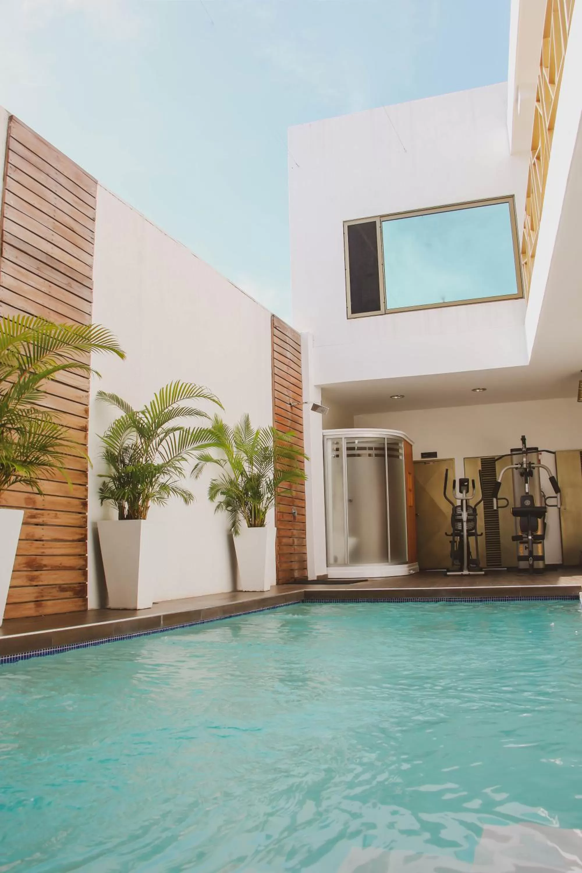 Swimming pool in Remfort Hotel