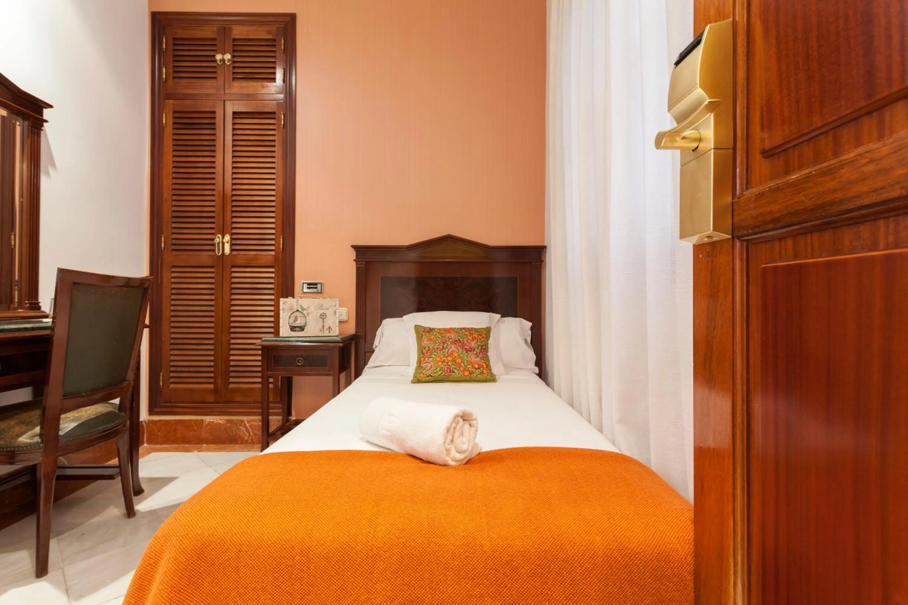 Photo of the whole room, Bed in Hotel Baco