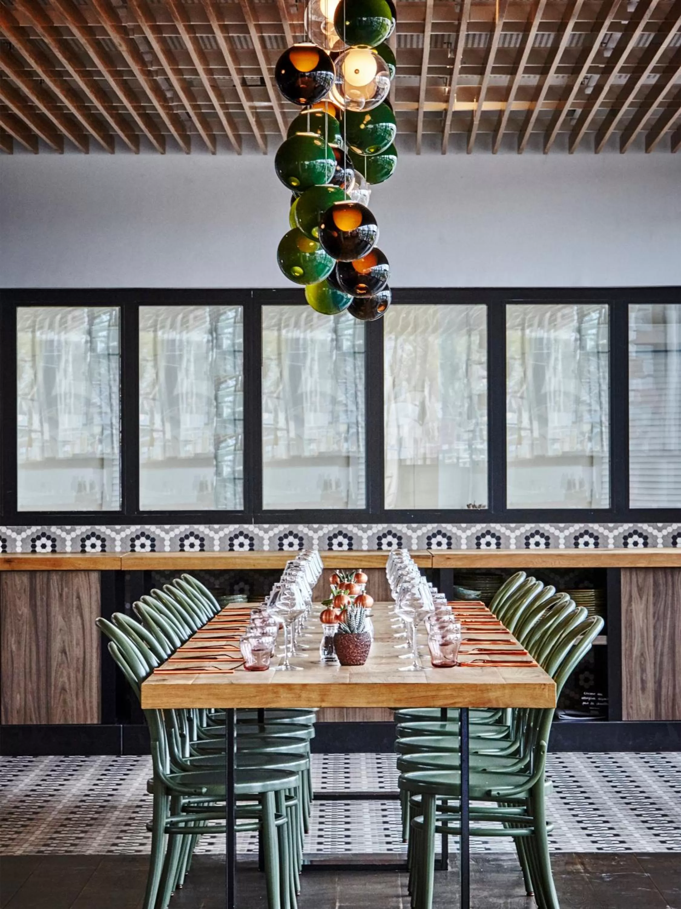 Restaurant/places to eat in Golden Tulip Bordeaux Euratlantique