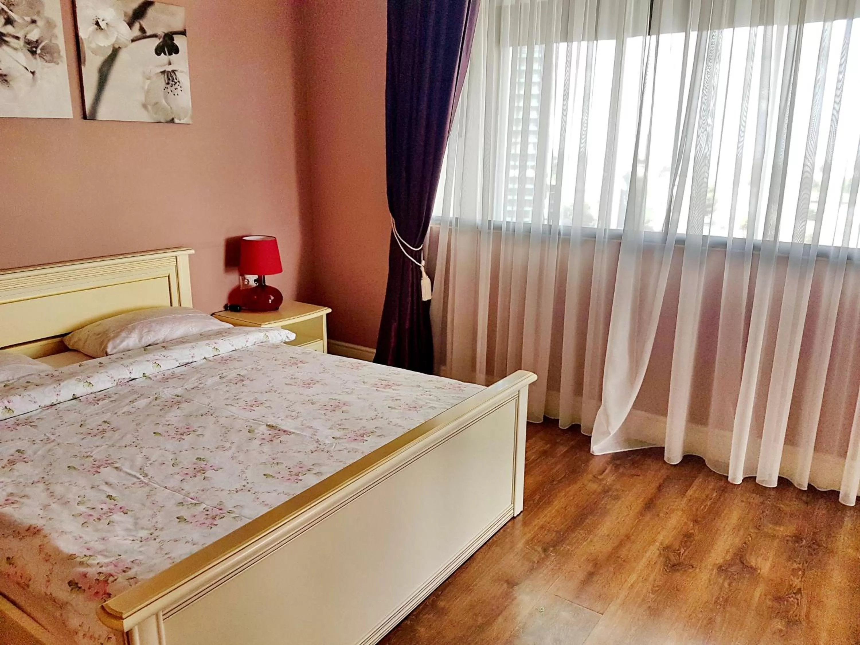 Bed in Best Apartments in Most City, River View