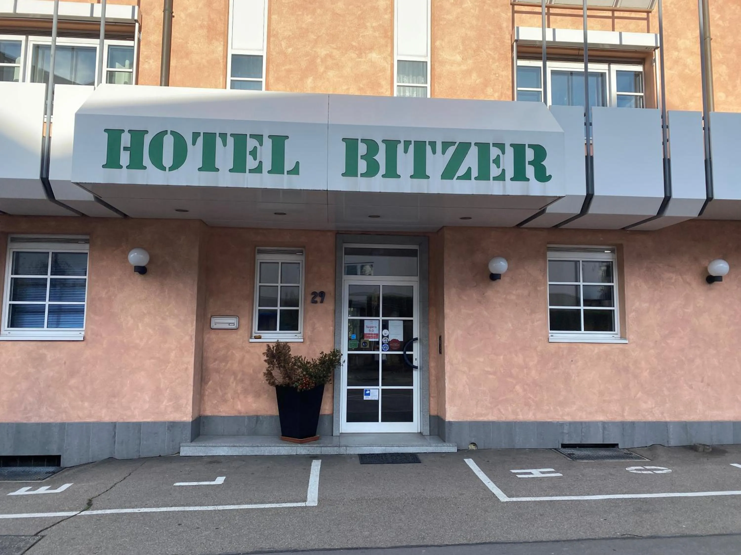 Facade/entrance in Hotel Bitzer Backnang
