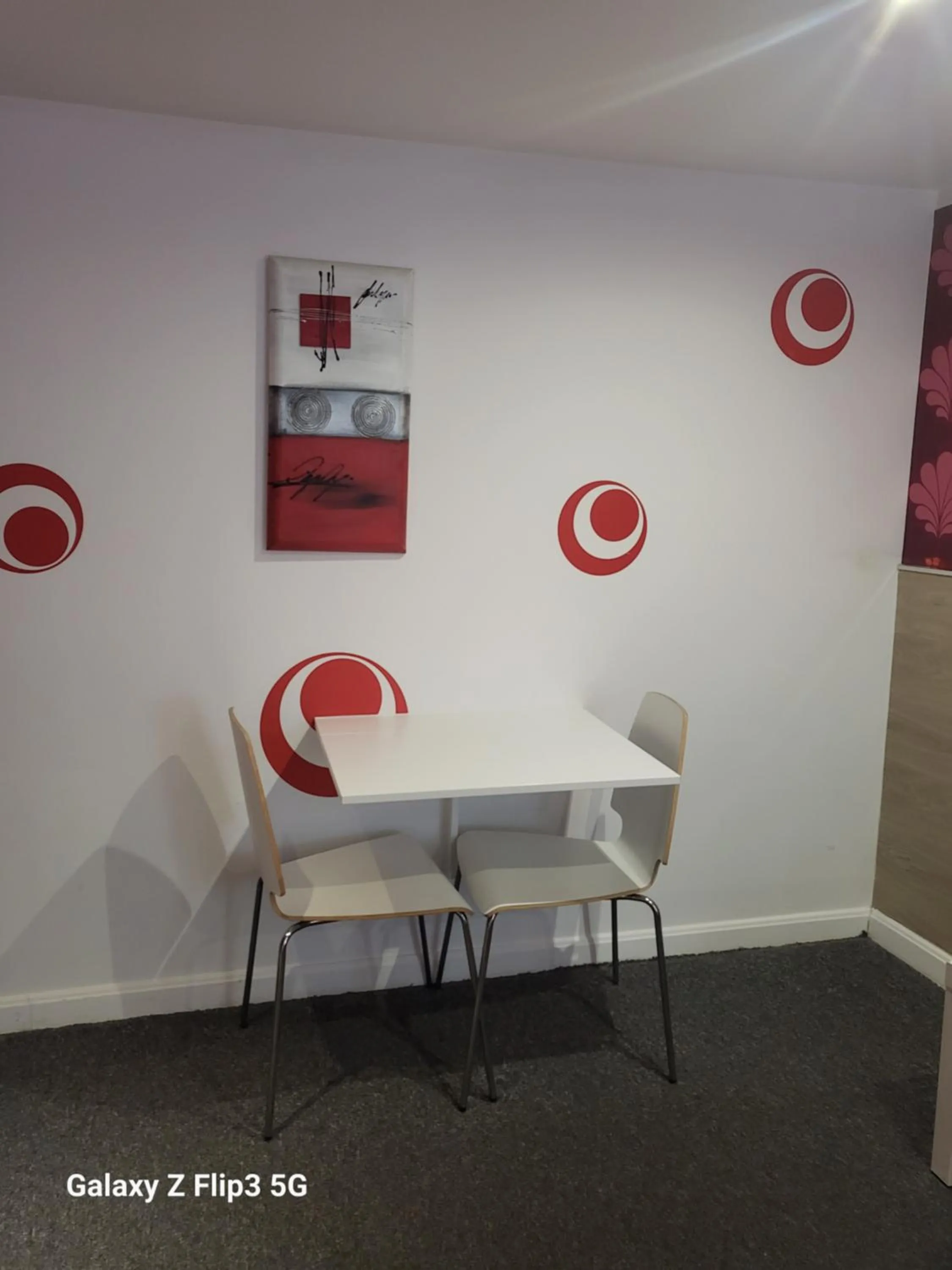 Seating area in Hostal Inn Madrid