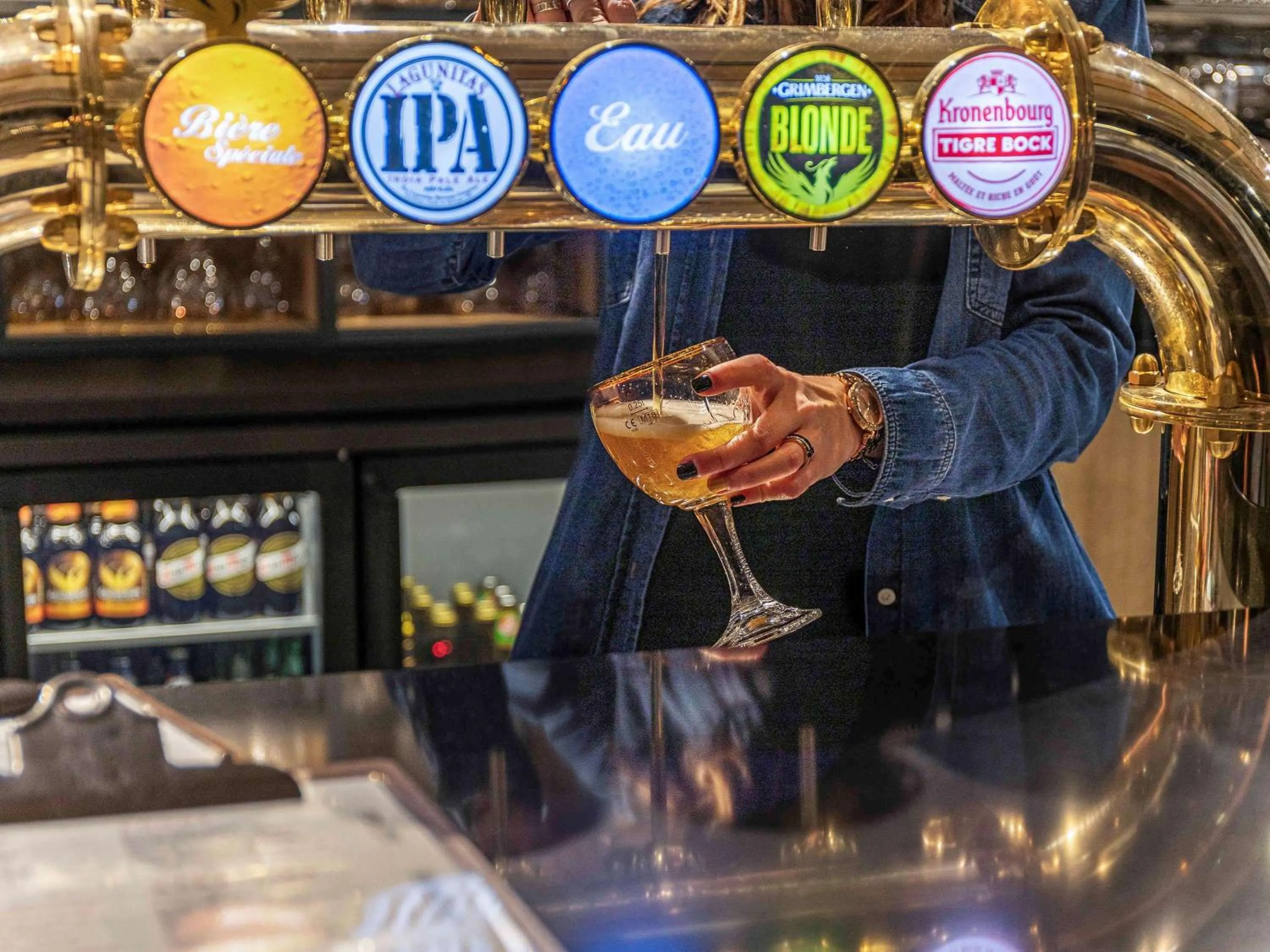 Property building in ibis Nanterre La Défense