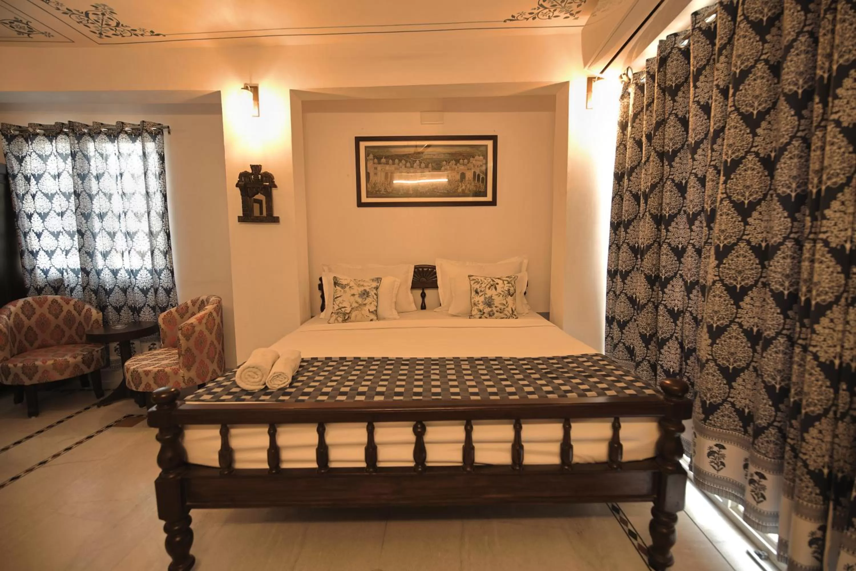 Bedroom, Bed in The Lake View Hotel- On Lake Pichola