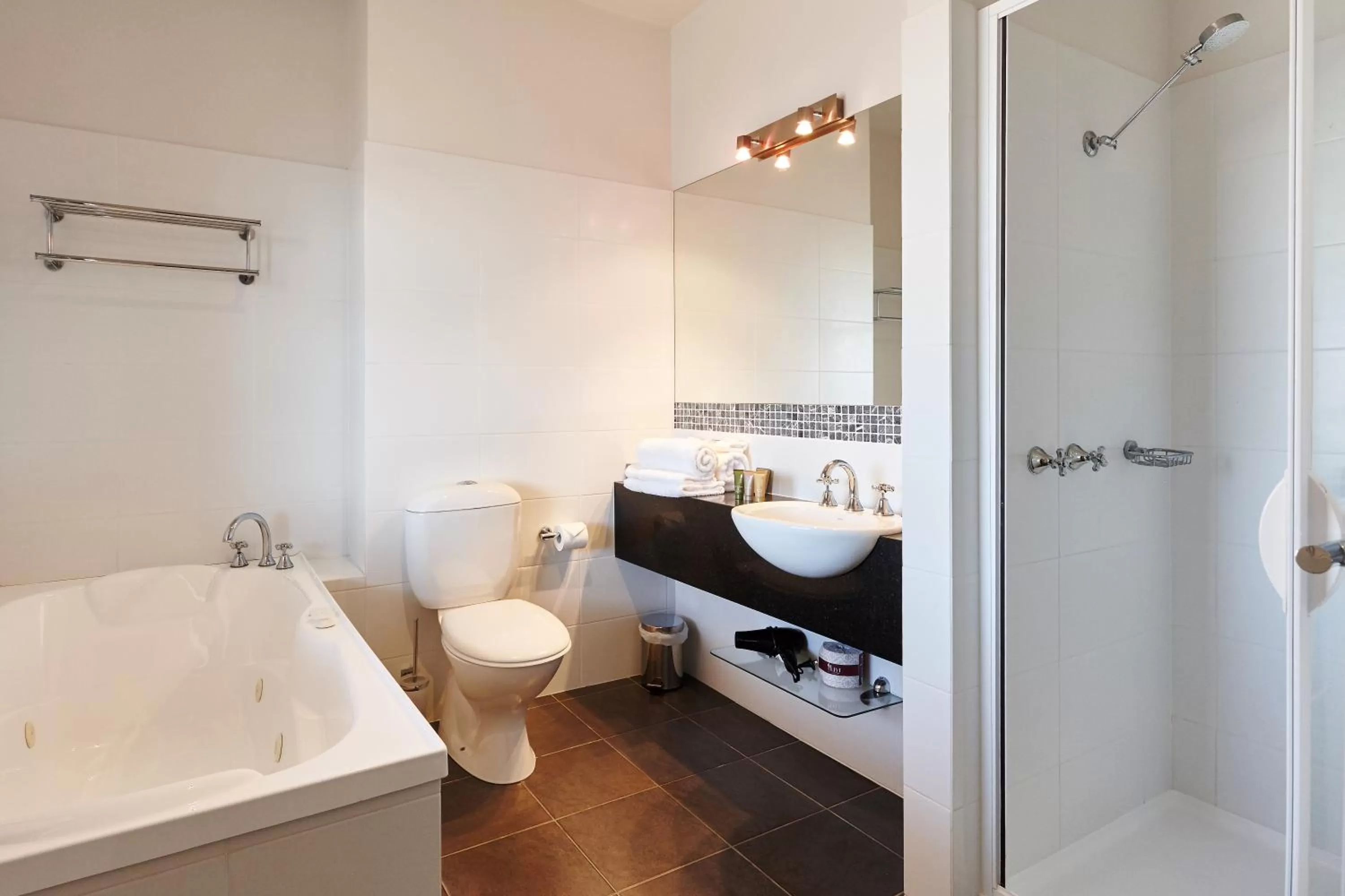 Shower in Auldington Hotel