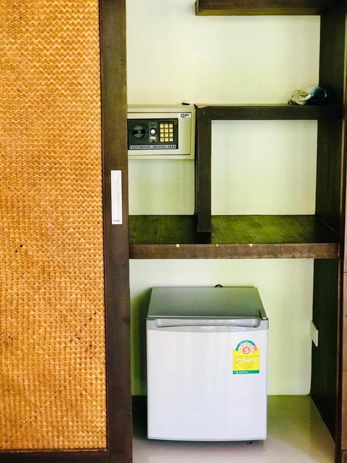 wardrobe in Am Samui Resort Taling Ngam