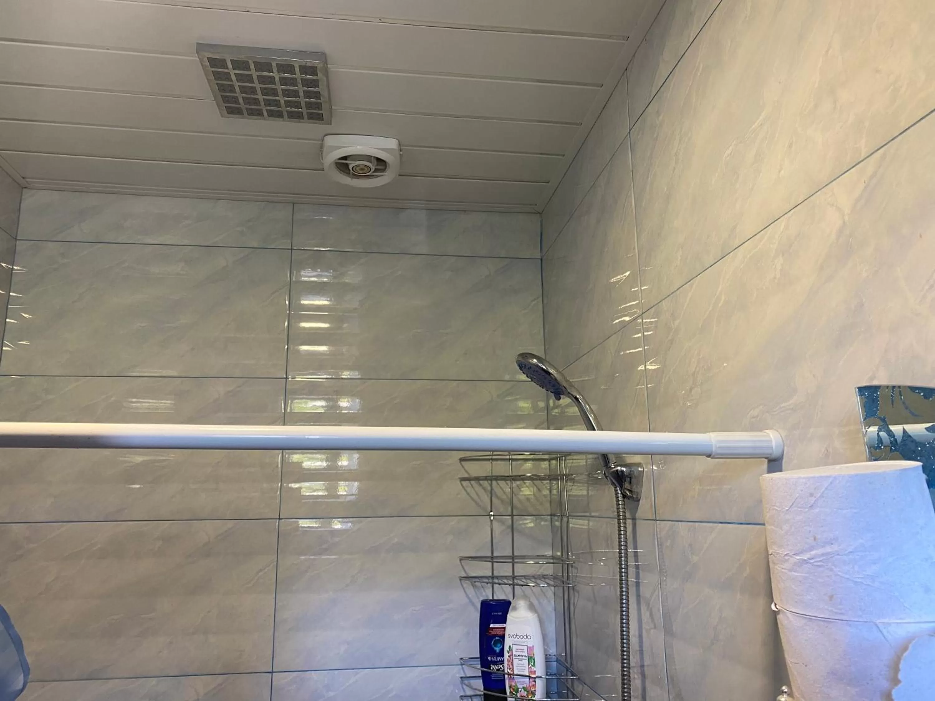 Bathroom in Karine B&B