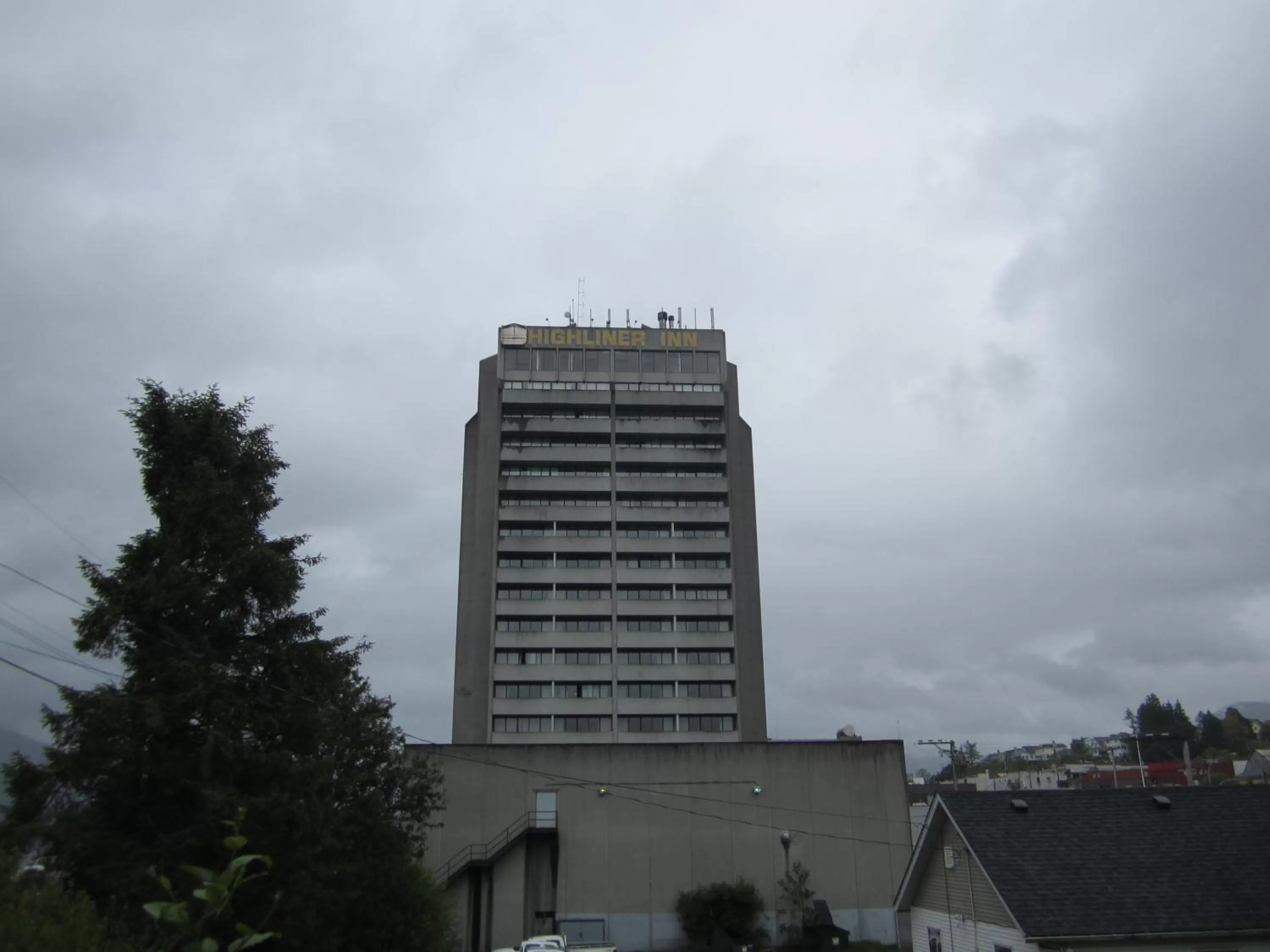 Facade/entrance in Highliner Hotel