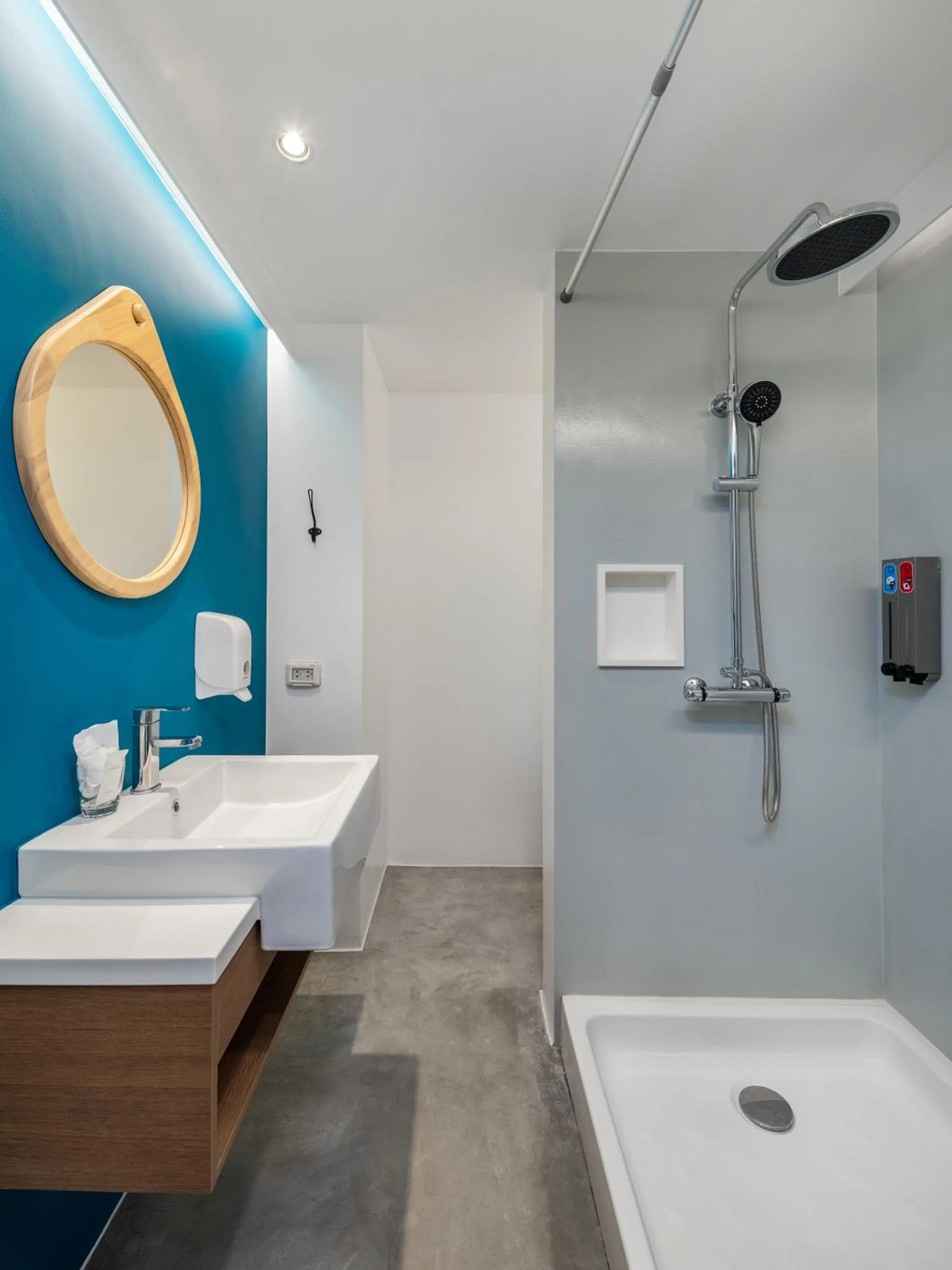 Bathroom in Lub d Koh Samui Chaweng Beach - Beachfront & Vibrant Social Vibe