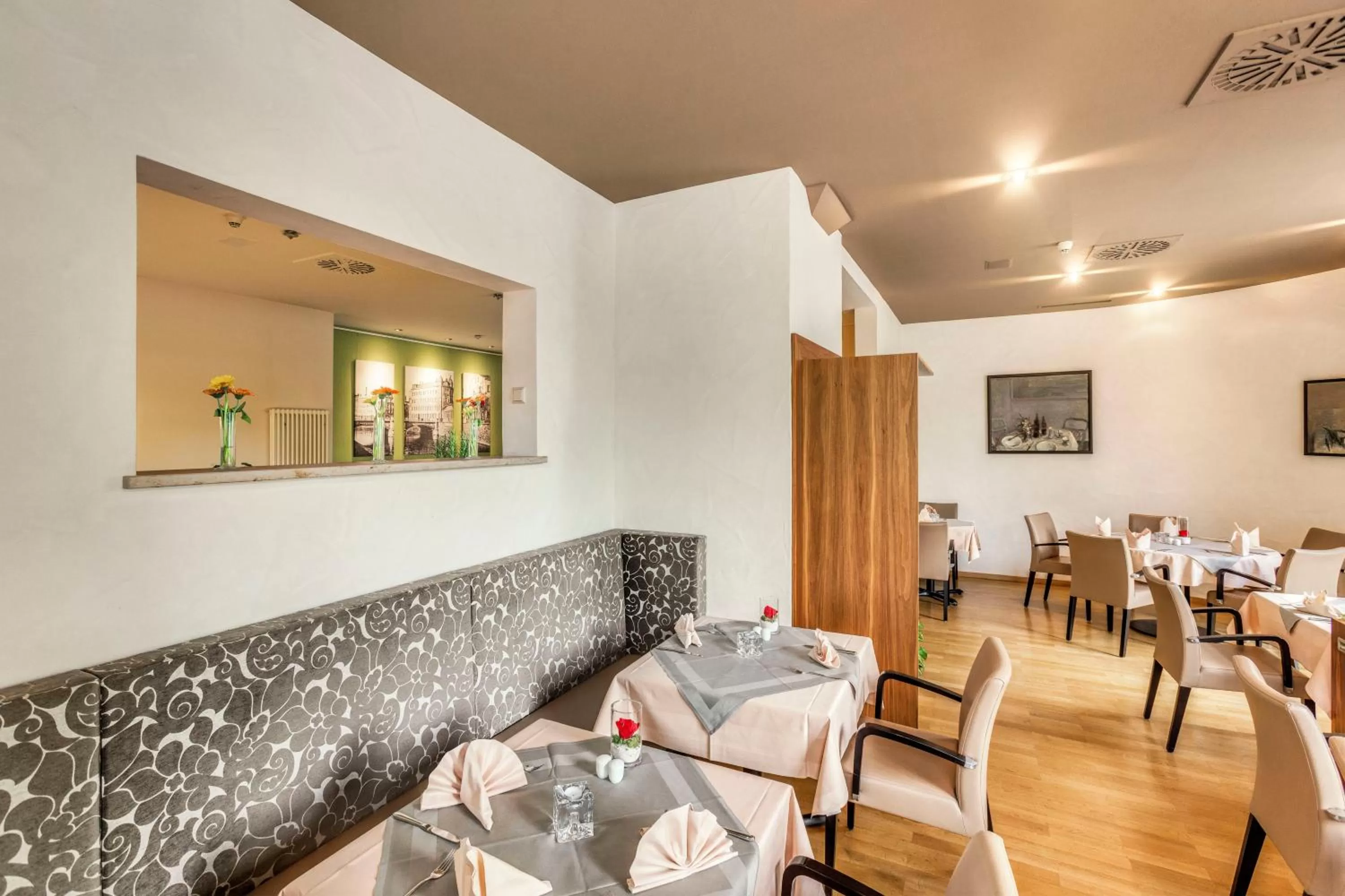 Restaurant/places to eat in Hotel Hiemann - Superior