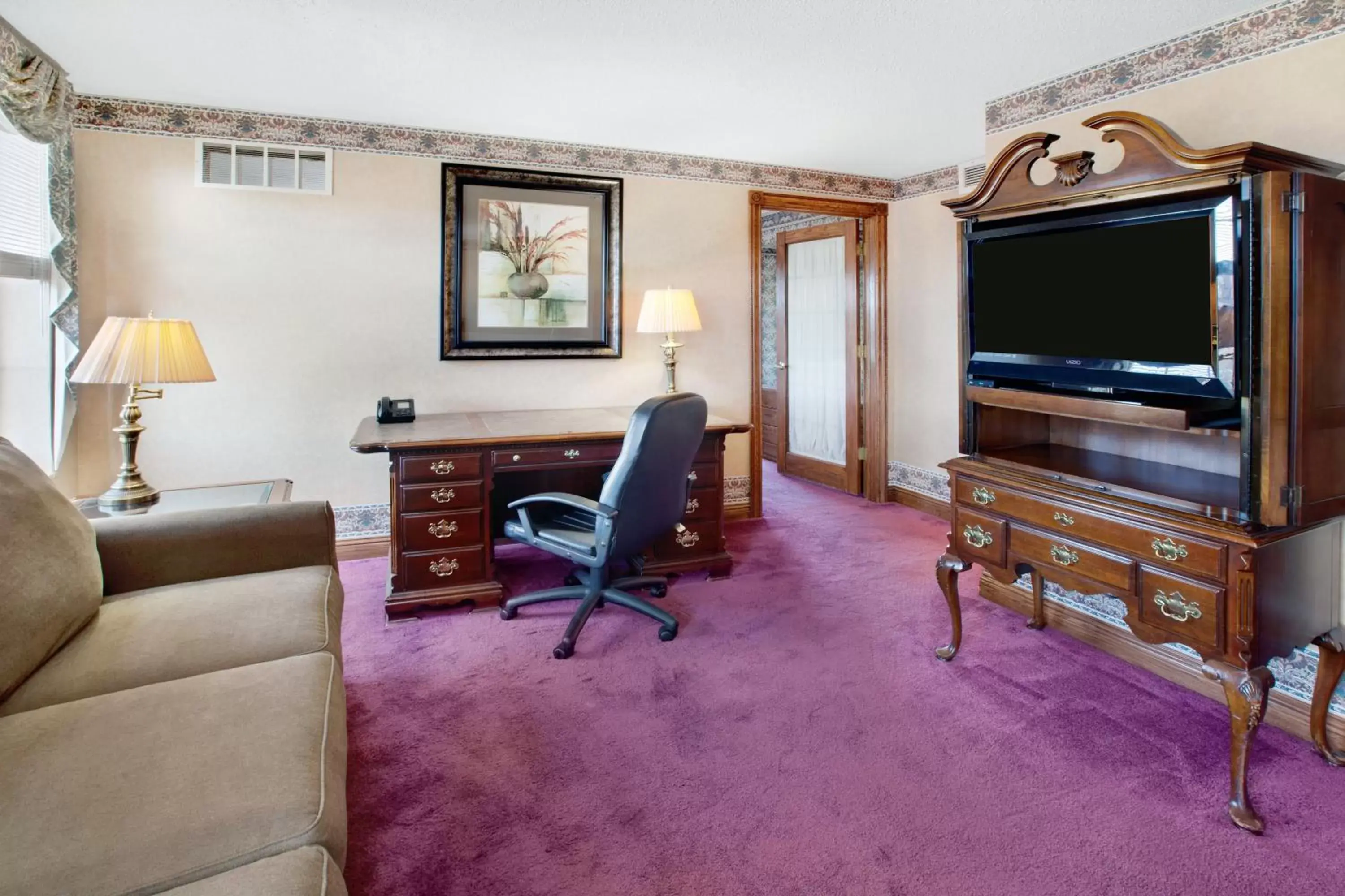 One-Bedroom King Suite - Non-Smoking in The Hotel Ojibway, Trademark Collection by Wyndham One-Bedroom King Suite - Non-Smoking in The Hotel Ojibway, Trademark Collection by Wyndham