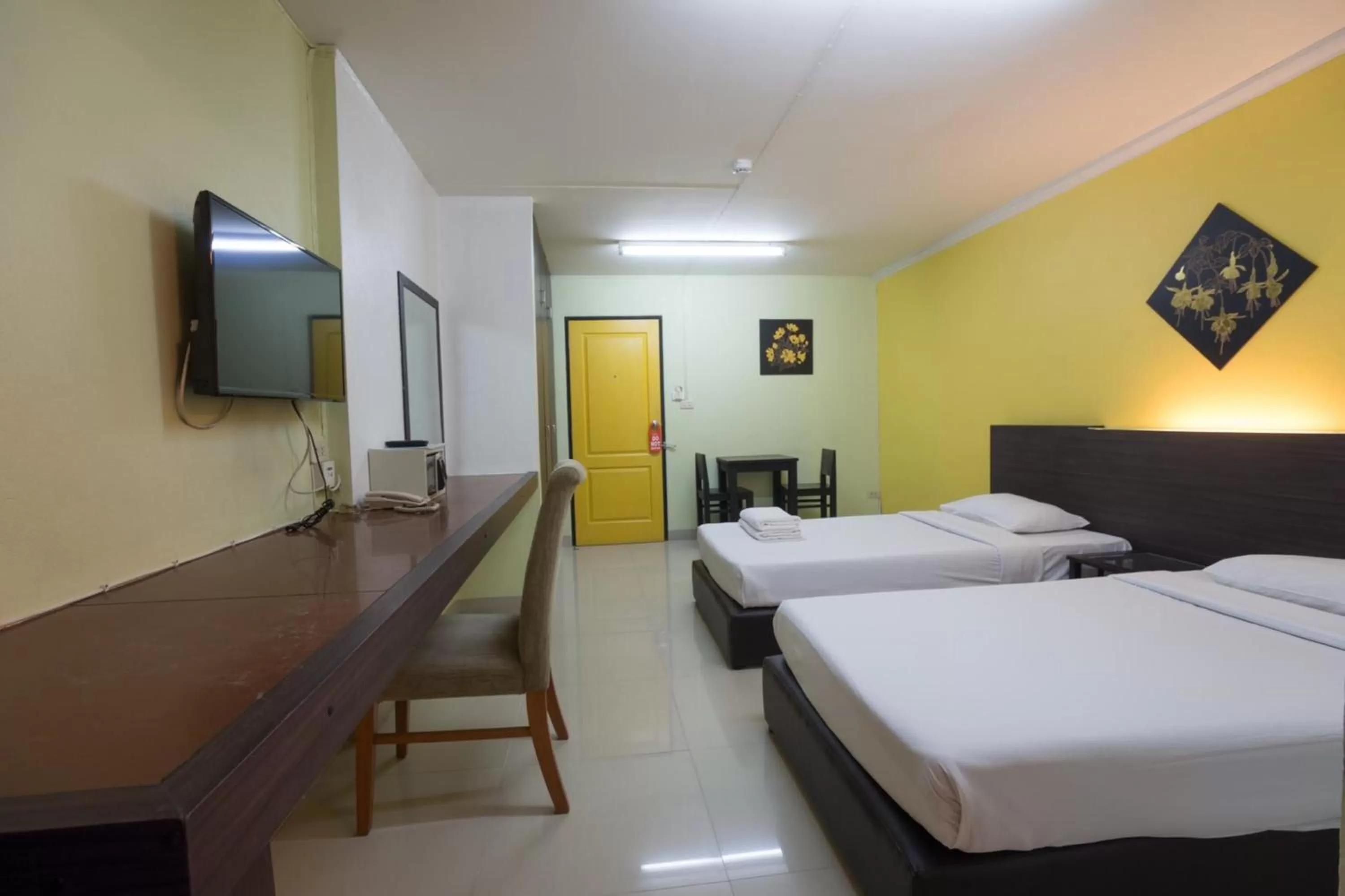 Photo of the whole room, Bed in Smith Residence