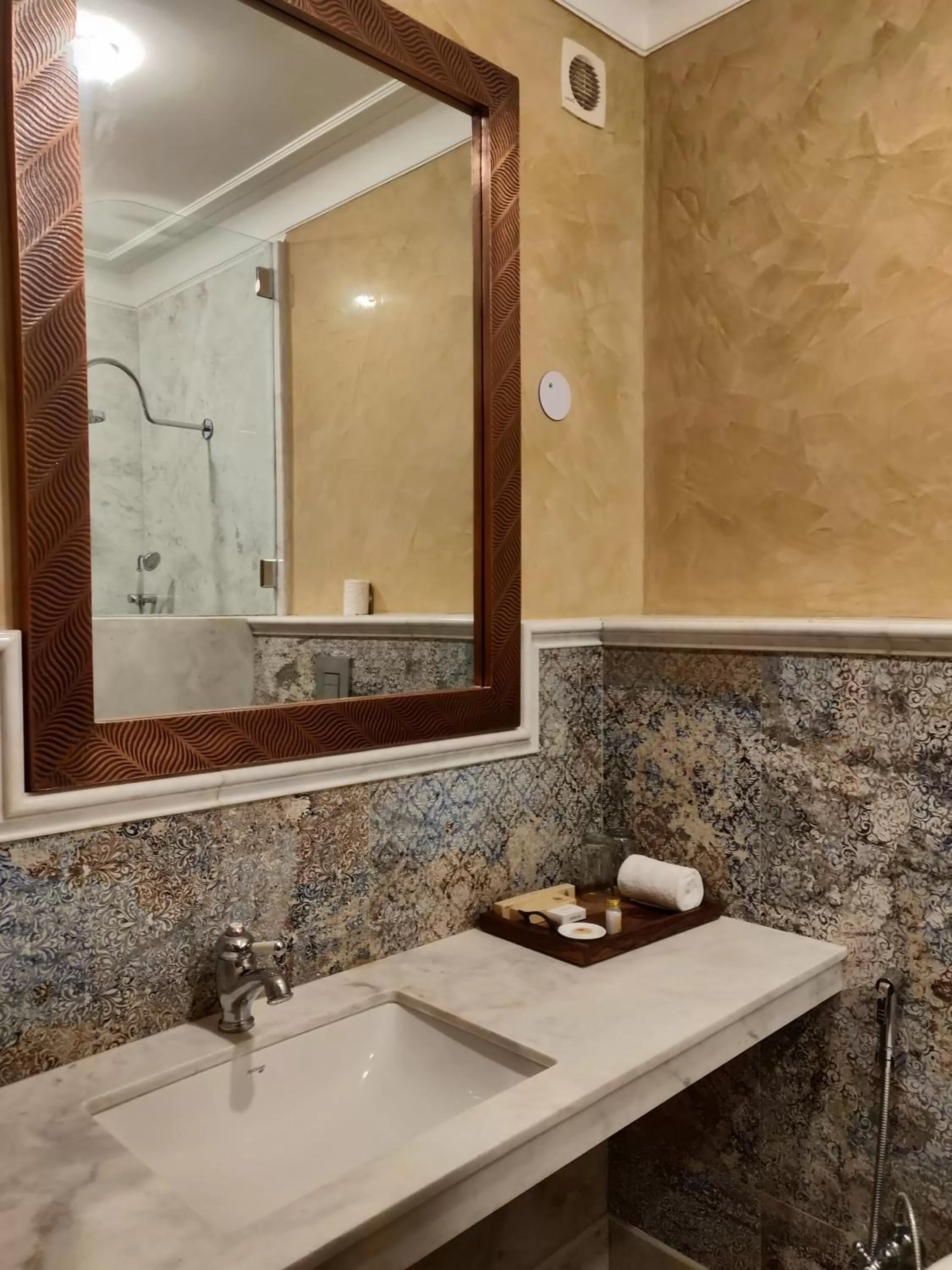 Bathroom in Laxmi Palace Heritage Boutique Hotel