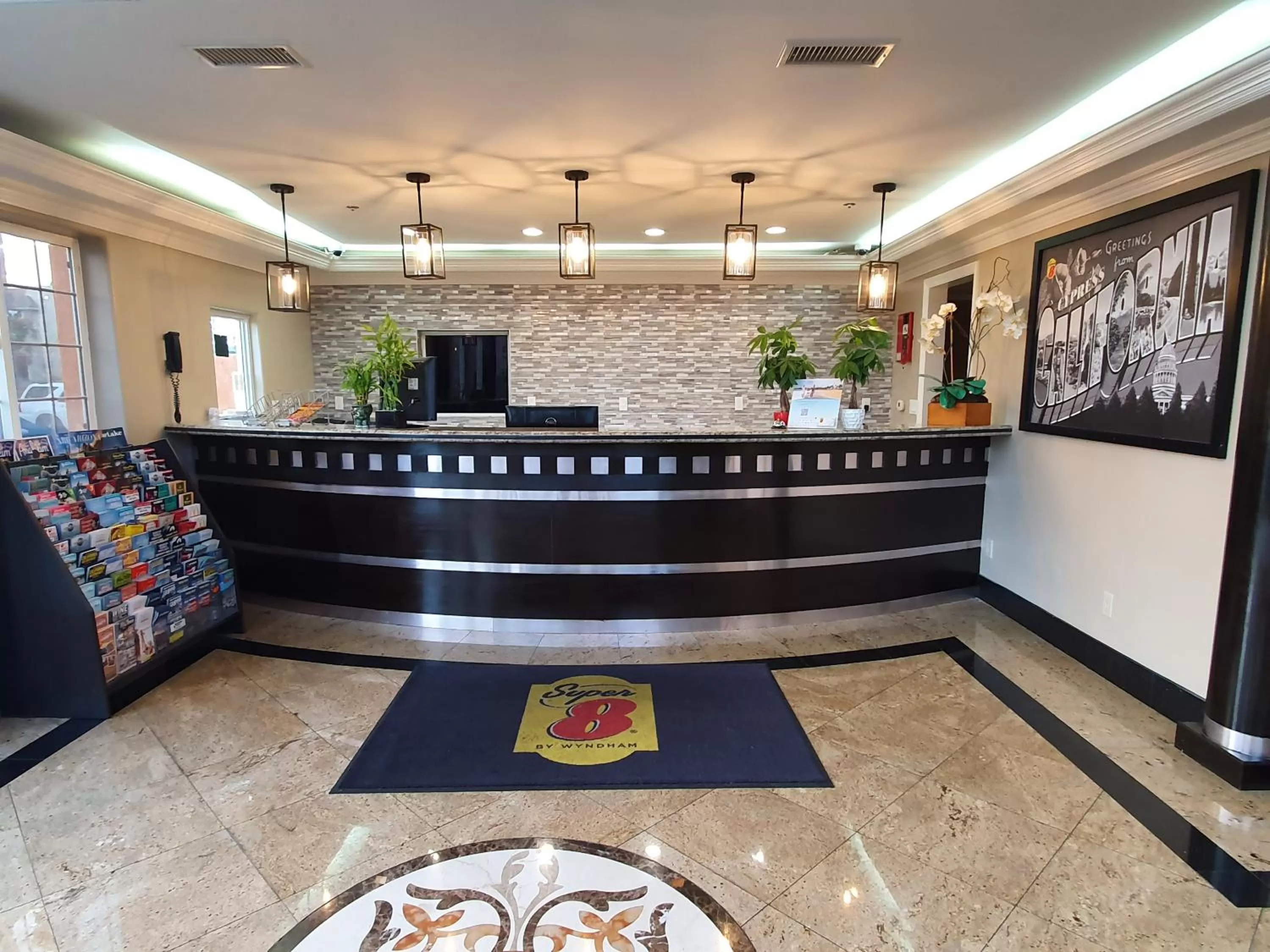 Lobby or reception in Super 8 by Wyndham Cypress Buena Park Area