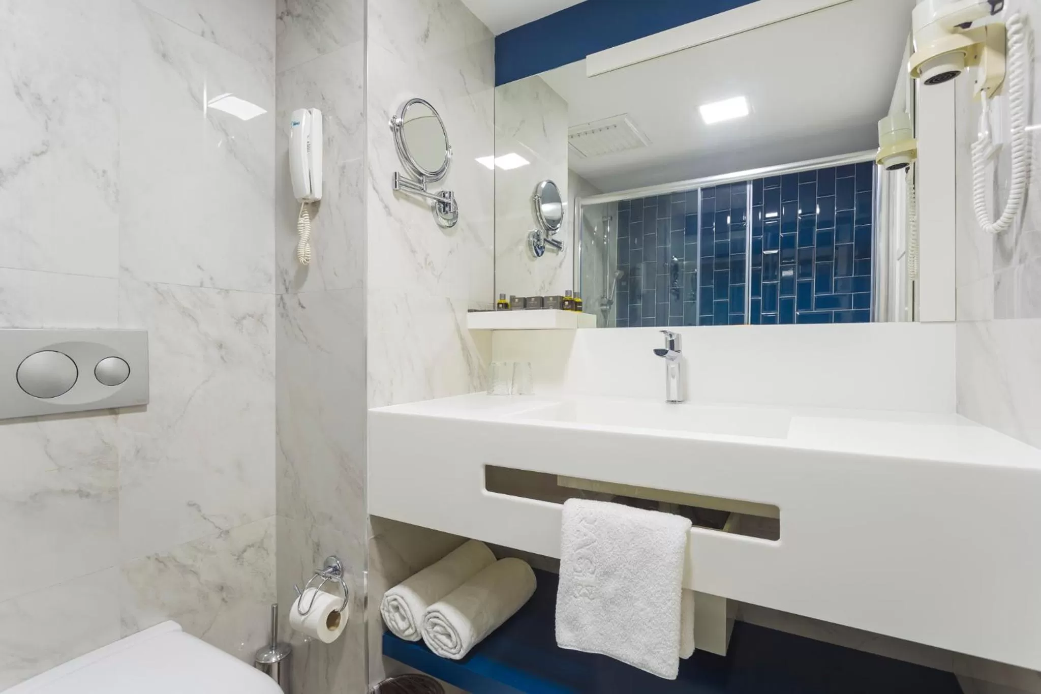 Shower in Hotel Terrace Beach Resort All Inclusive