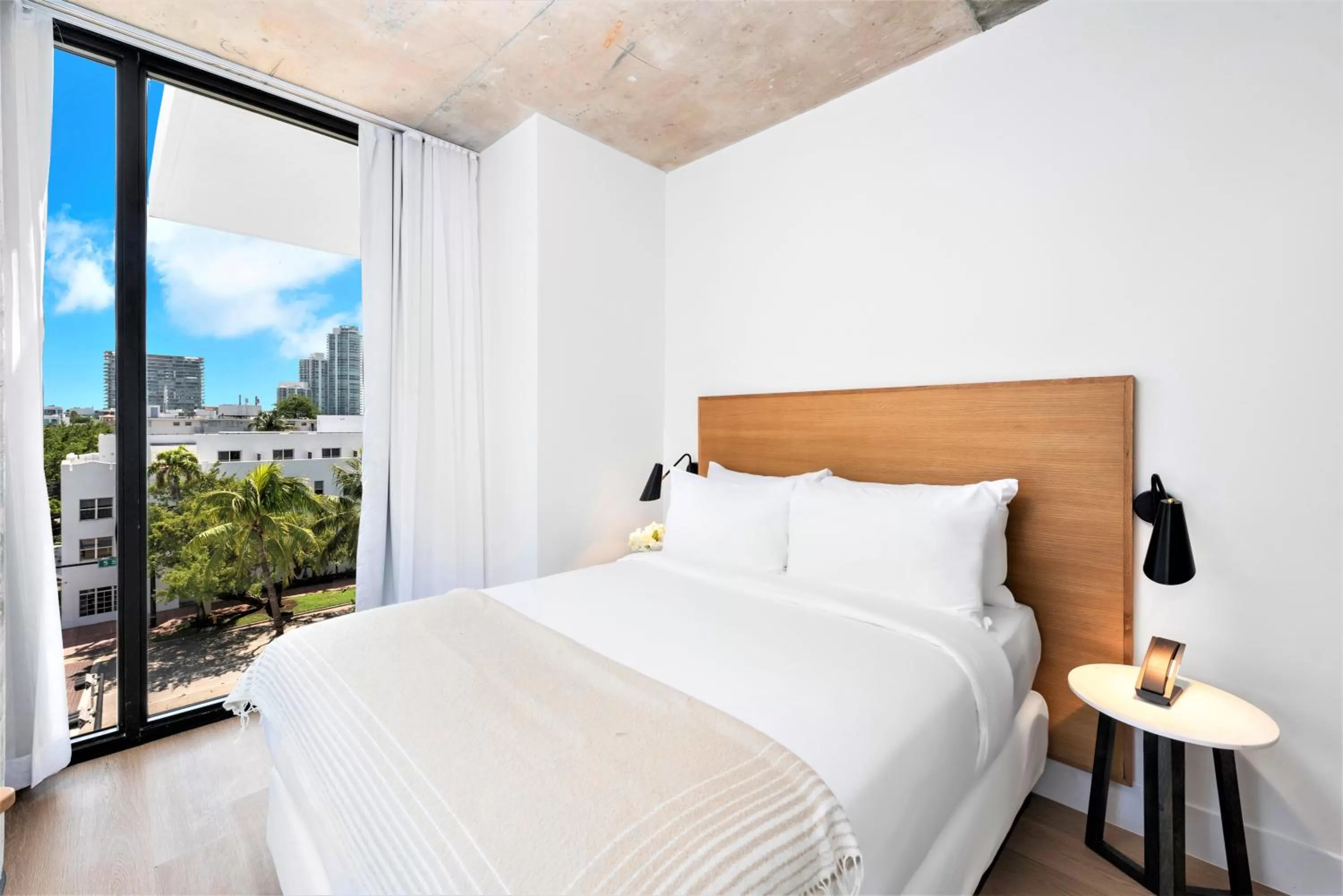 Bed in Urbanica Fifth