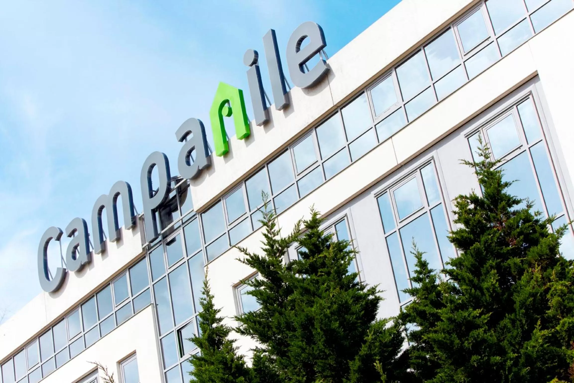 Facade/entrance in Campanile Paris CDG Airport Villepinte