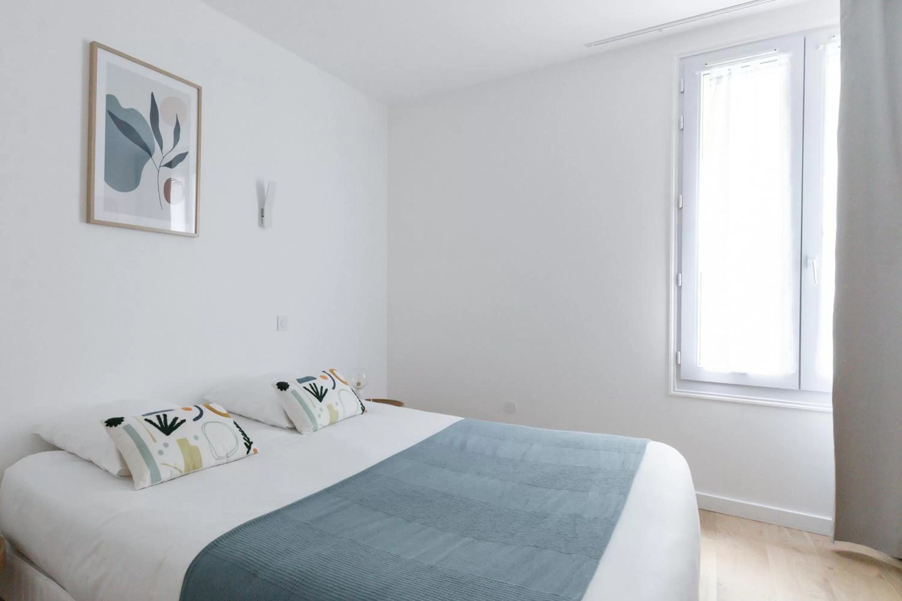 Bedroom, Bed in Hôtel Porte Mars Reims Gare Centre Arena