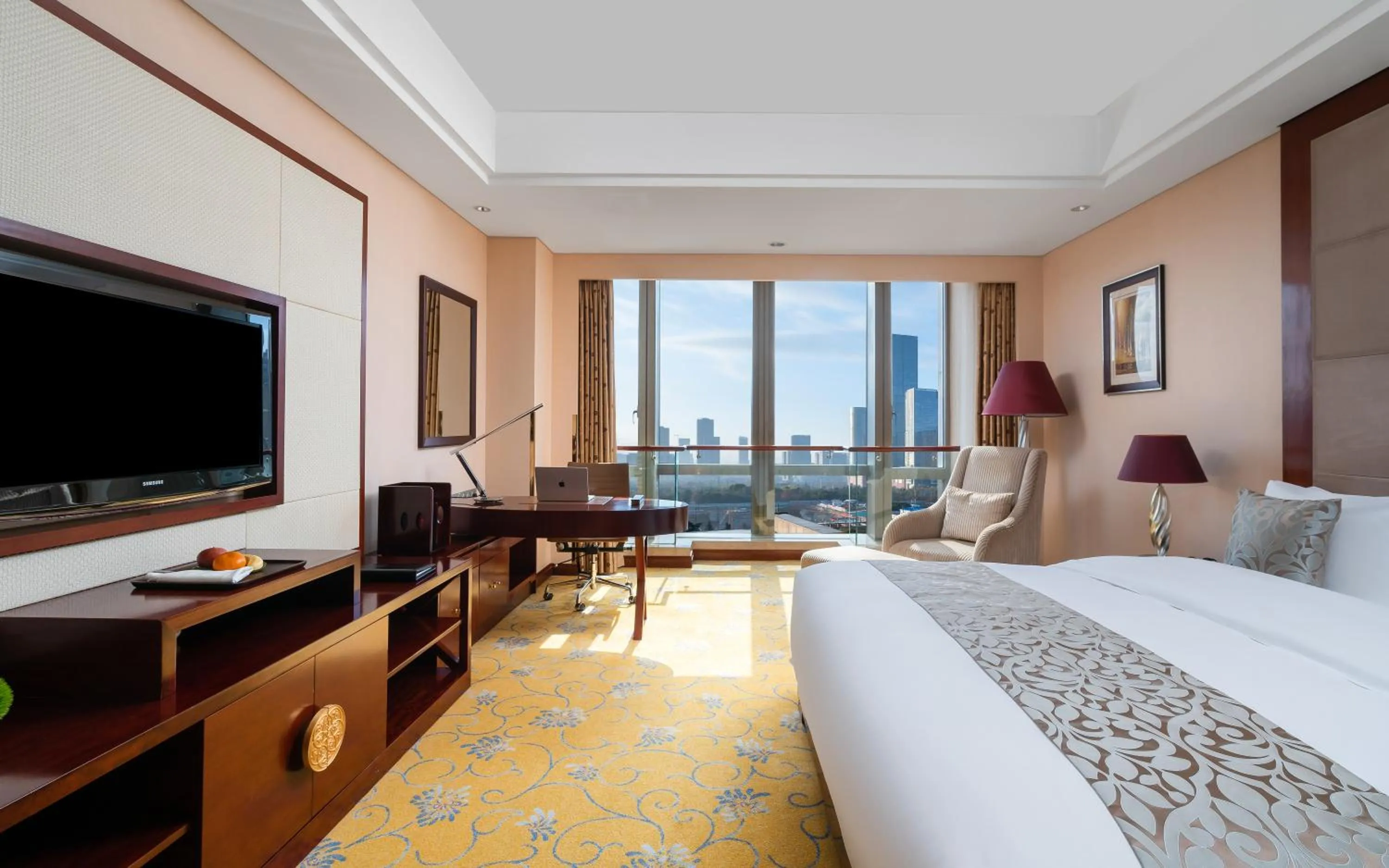 Bed in Howard Johnson Tropical Garden Plaza Kunming Chenggong