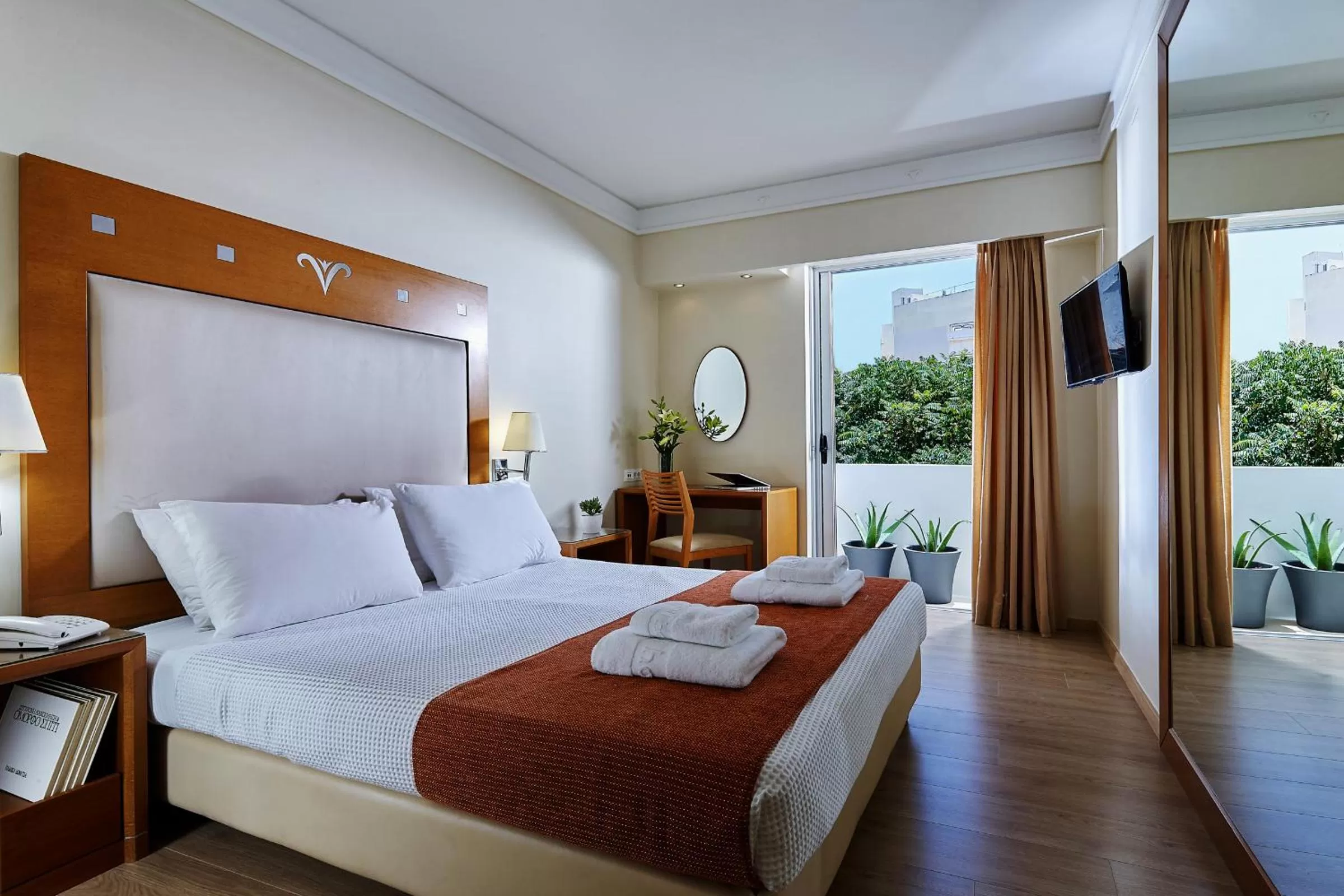 Street view, Bed in Atrion Hotel