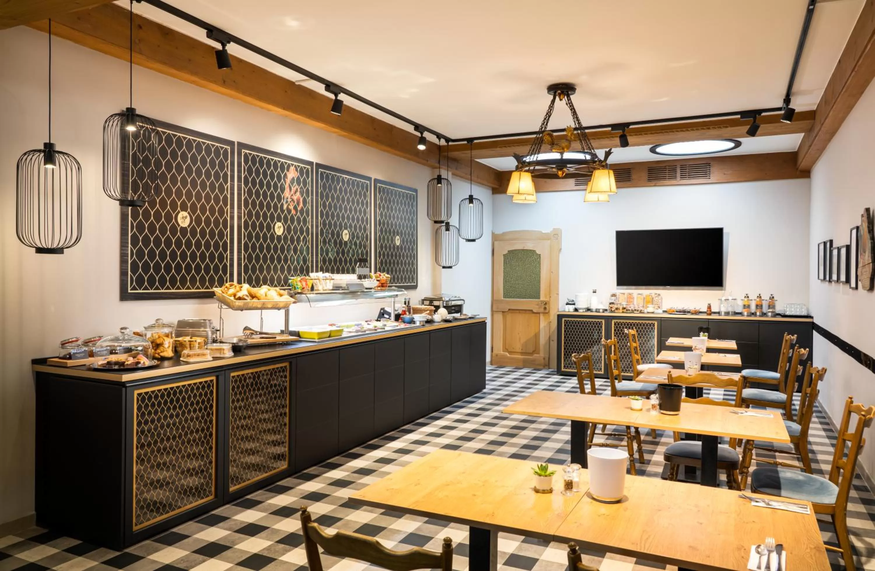 Buffet breakfast in Arthotel ANA Goggl