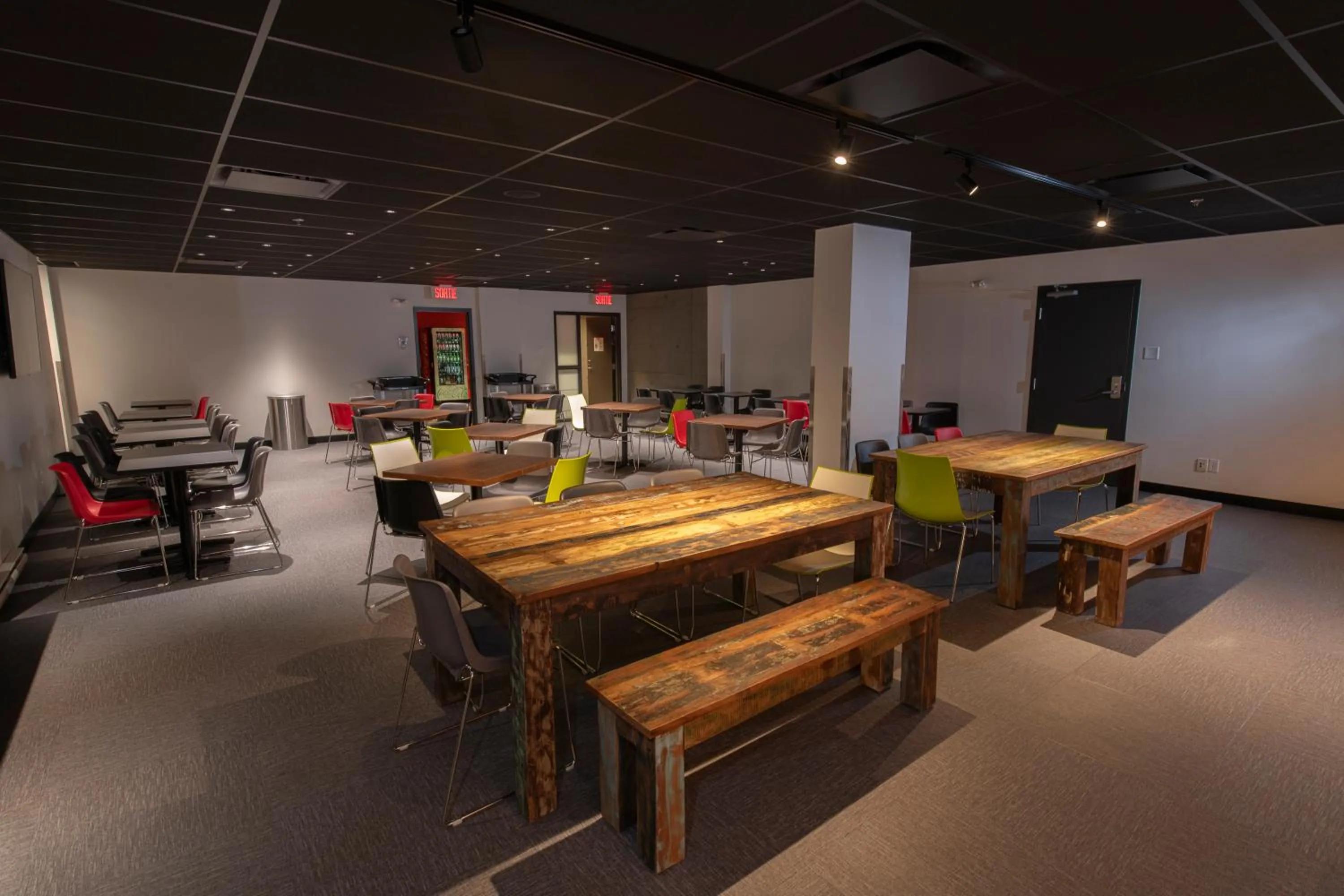 Restaurant/places to eat in Grand Times Hotel – Aeroport de Quebec