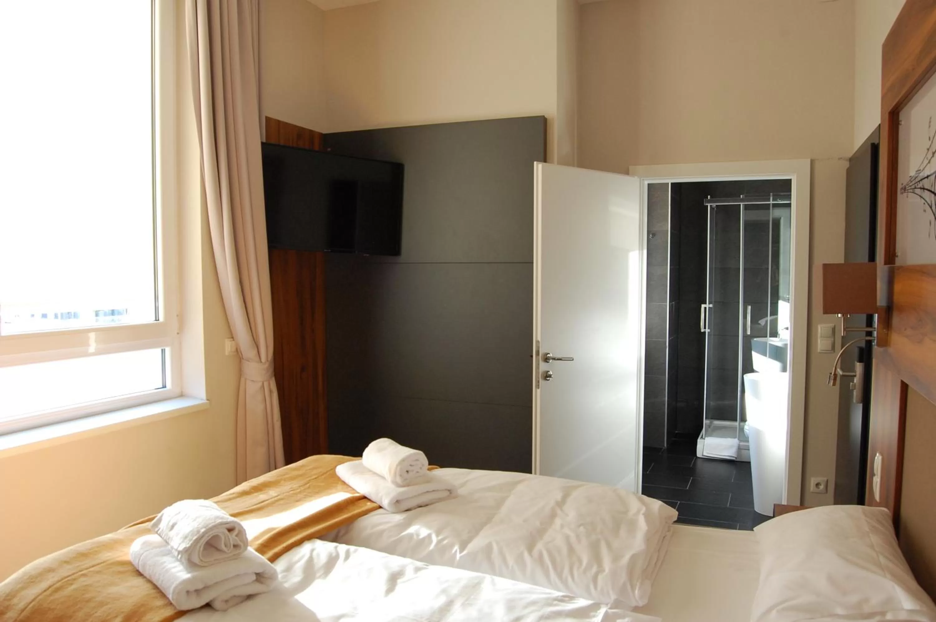 Bed in Apollo Hotel Vienna