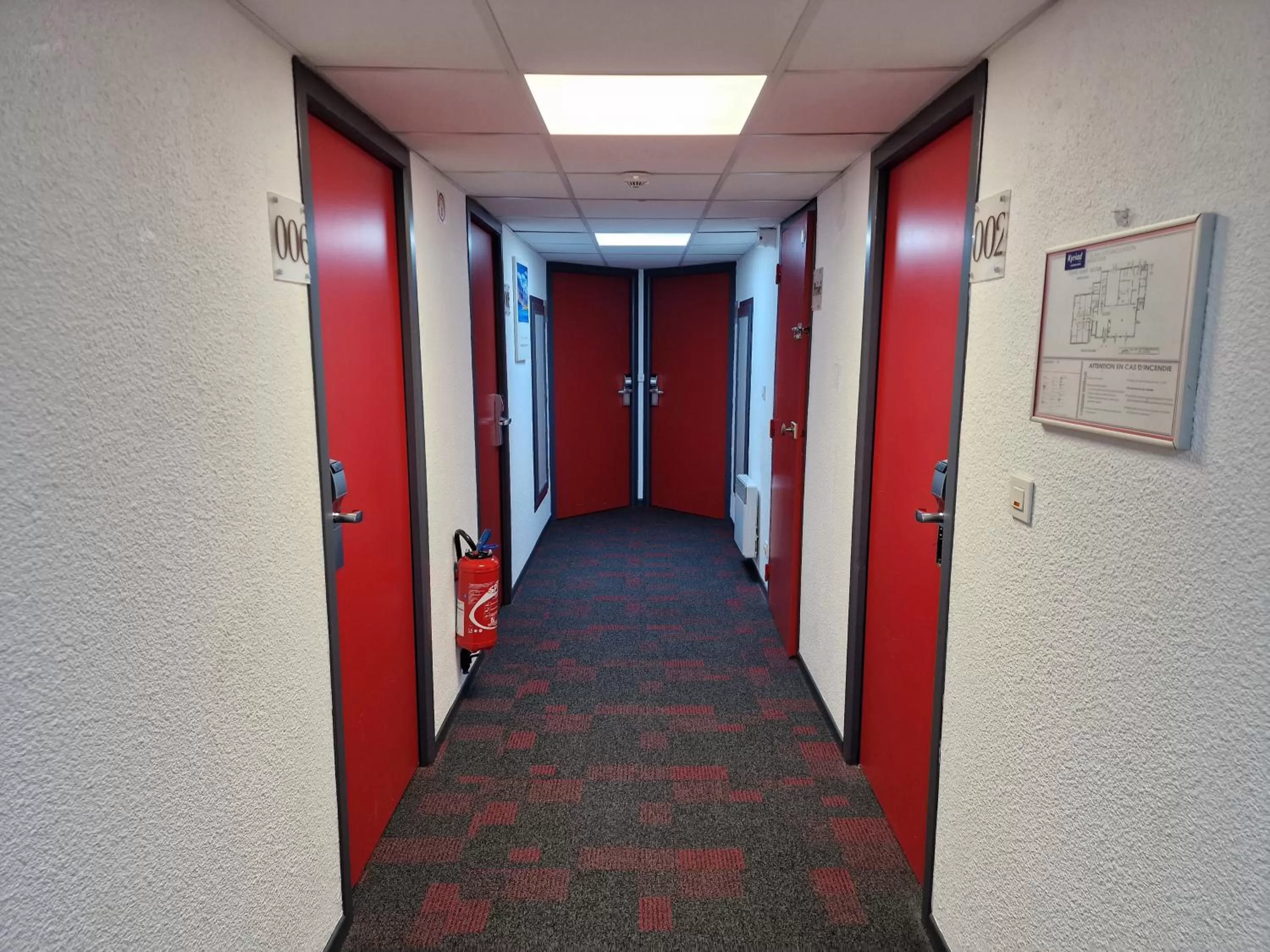 Property building in Kyriad Montluçon - Saint Victor