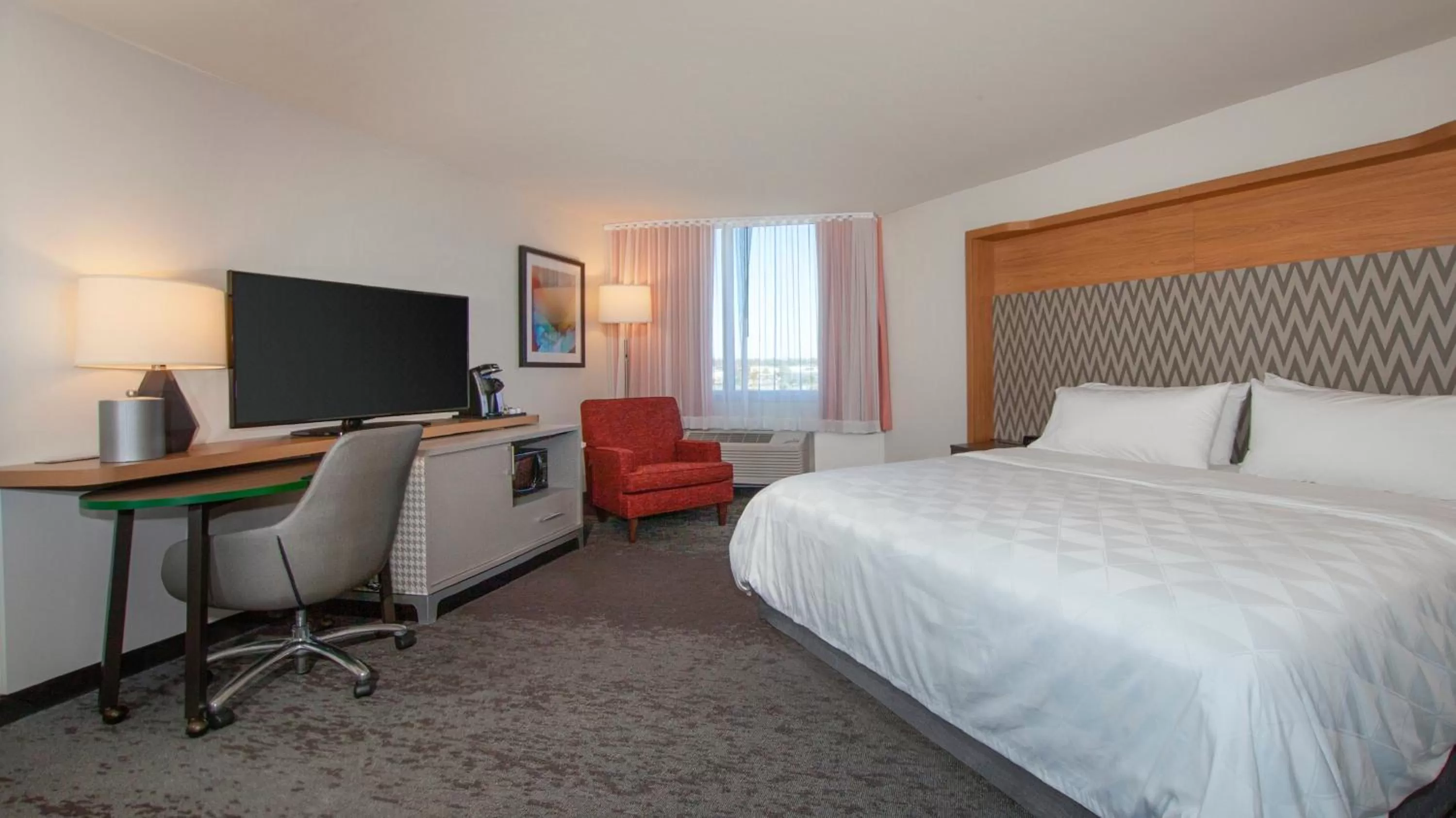 Photo of the whole room, Bed in Holiday Inn Panama City by IHG