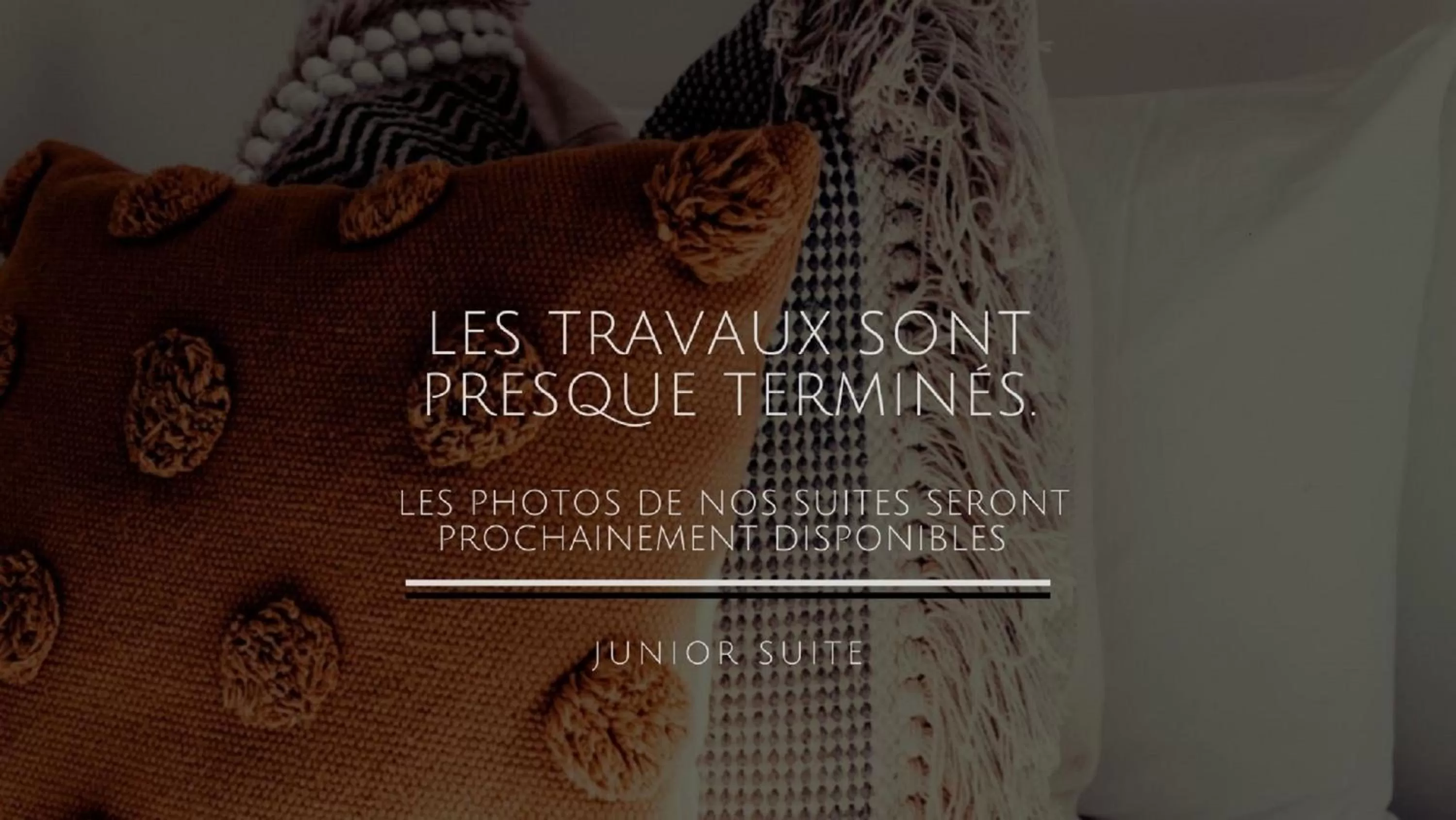 Bedroom in Hôtel Regina Opéra Grands Boulevards