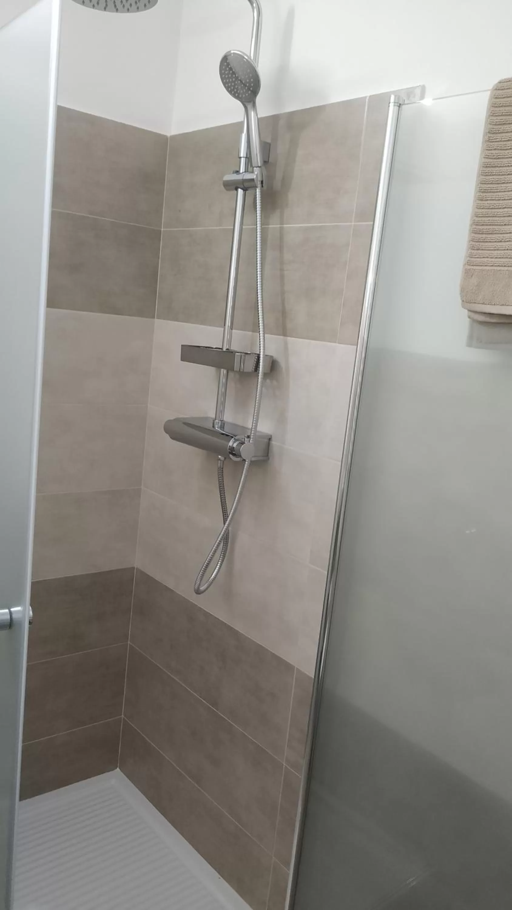 Shower in Comeacasa B&B