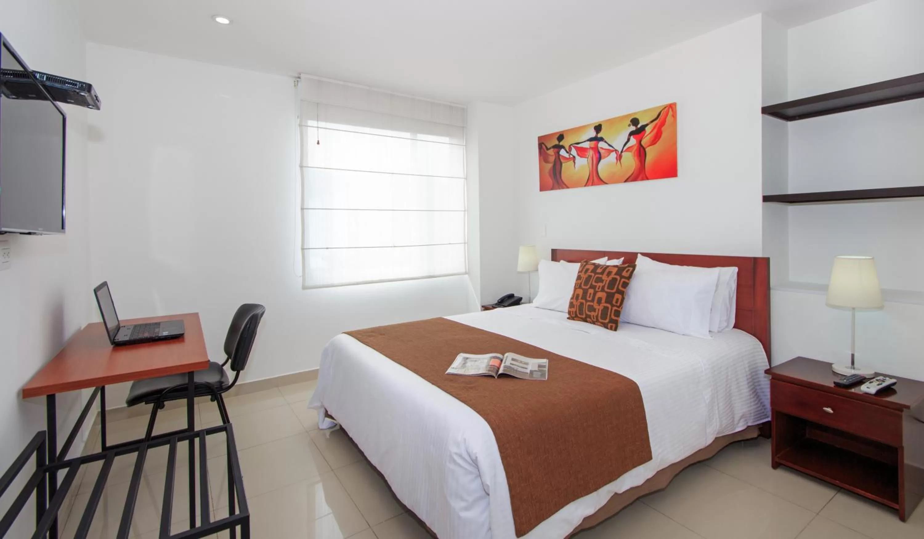 Photo of the whole room, Bed in 122 Plaza Apartahotel