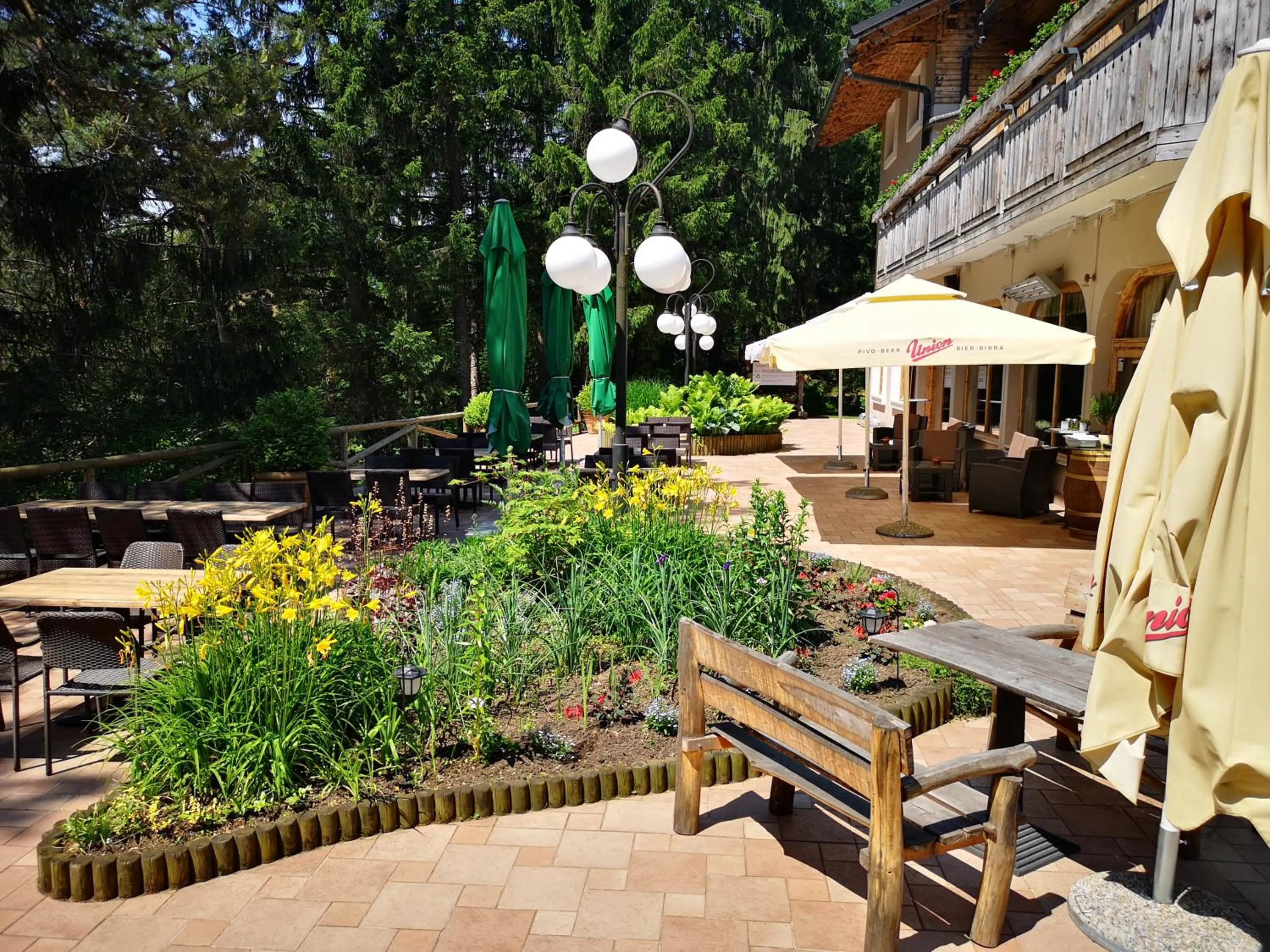 Garden in Ribno Alpine Hotel