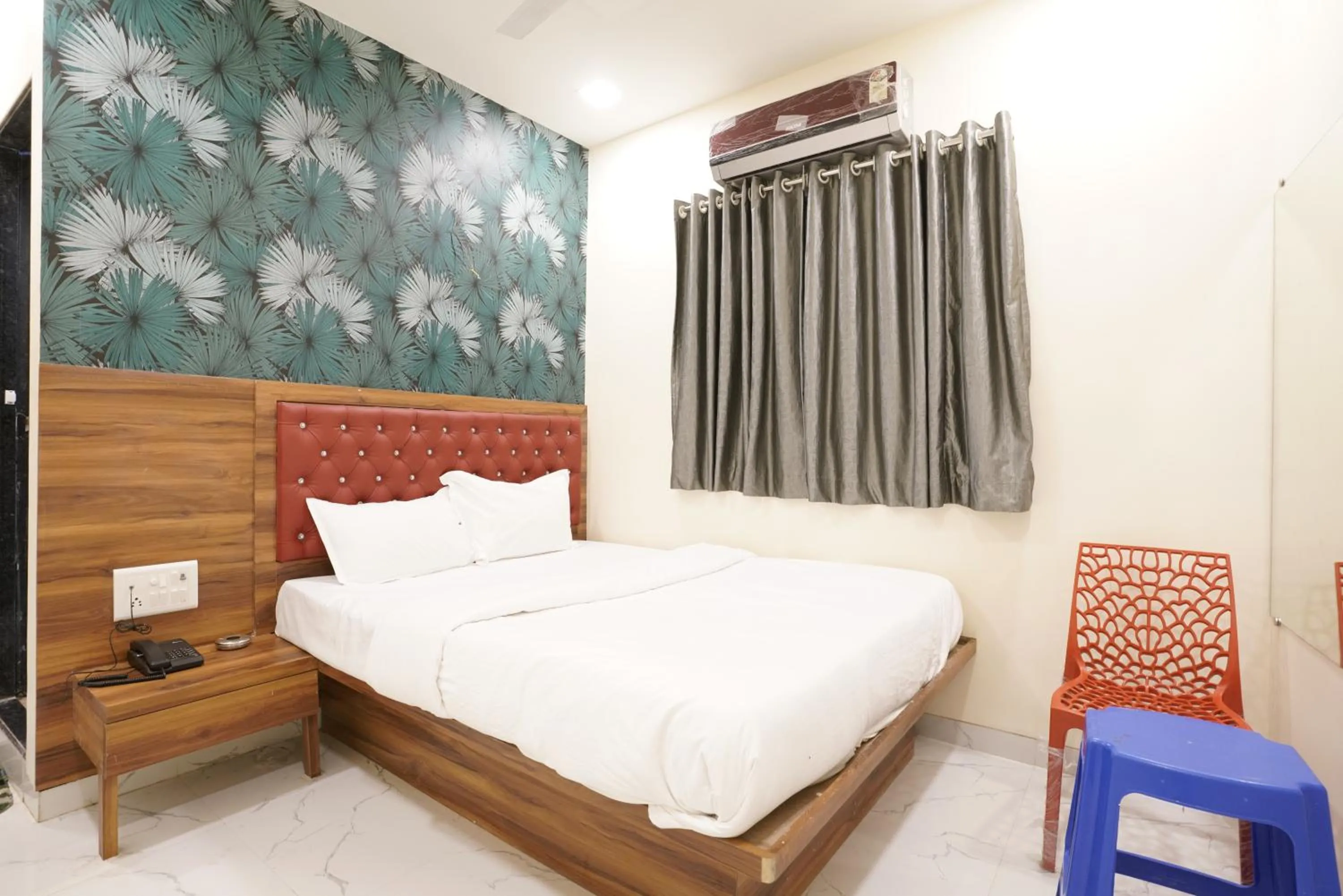 Bed in Hotel King Residency Kurla