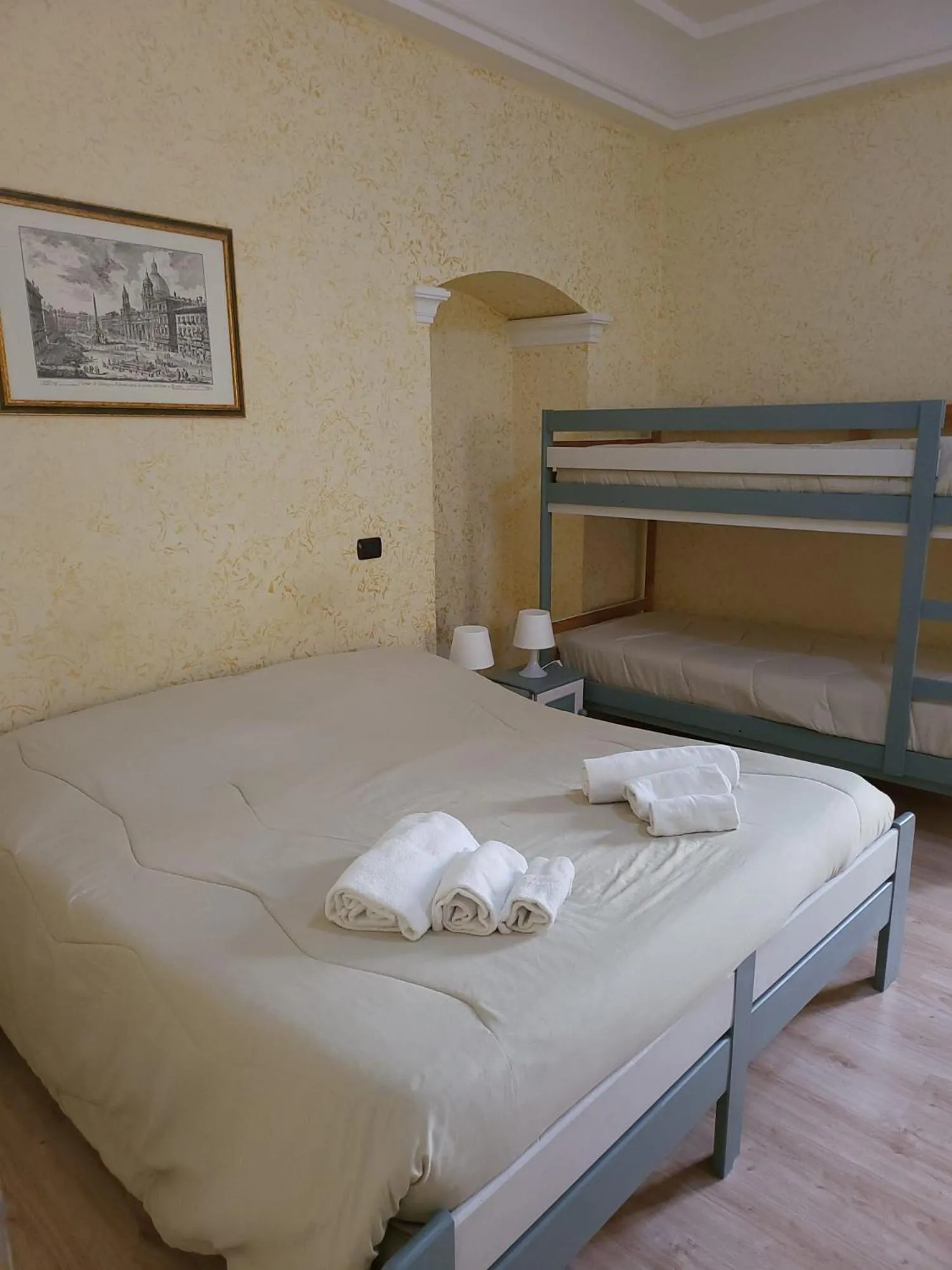 Bed in St. Peter's Rooms Rome