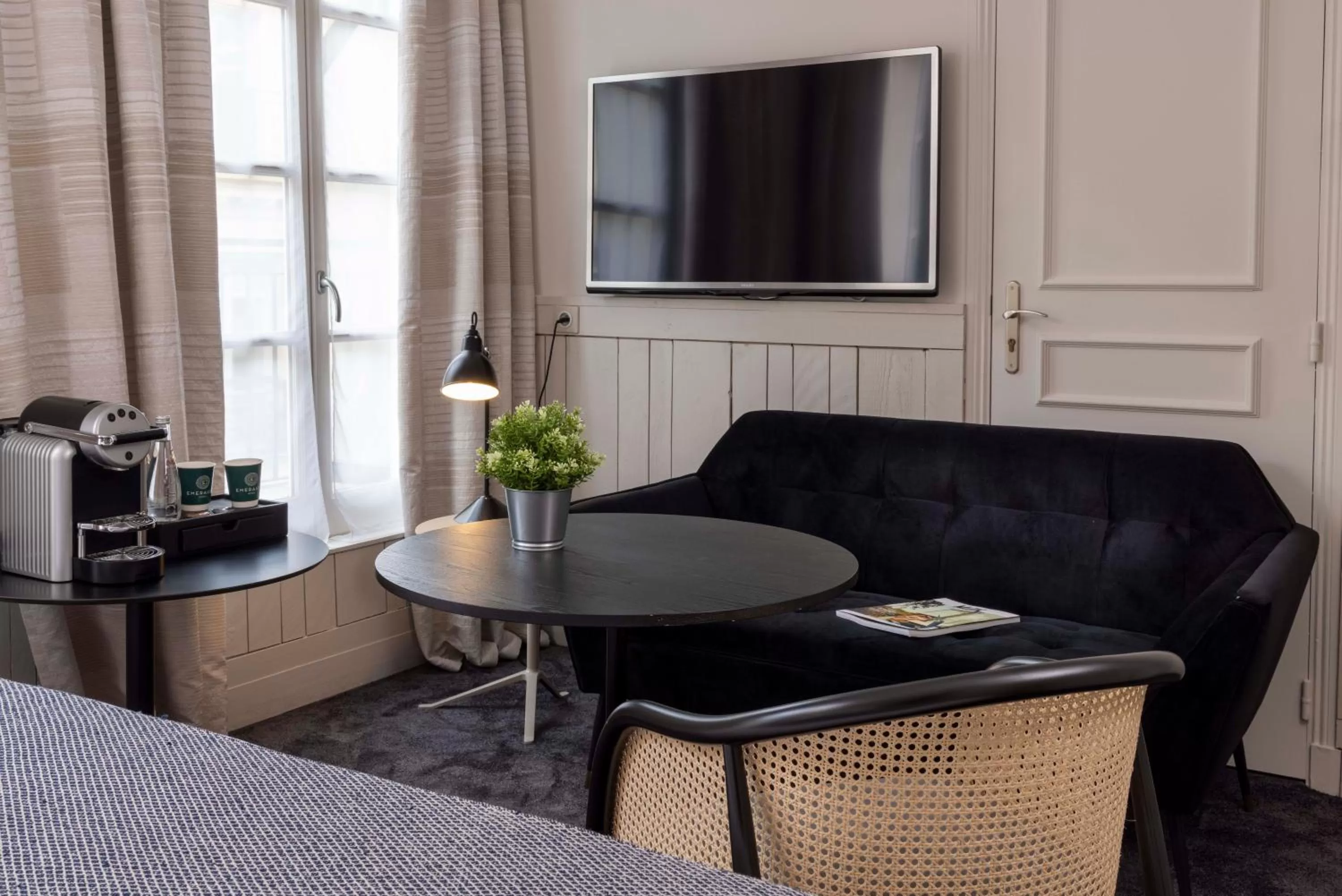 TV and multimedia in Hôtel Hélios Opéra