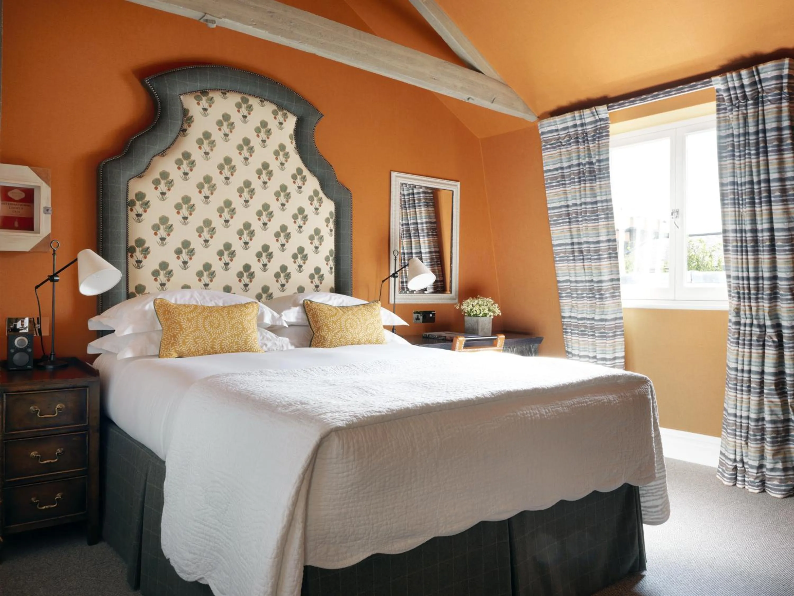 Bed in Number Sixteen, Firmdale Hotels