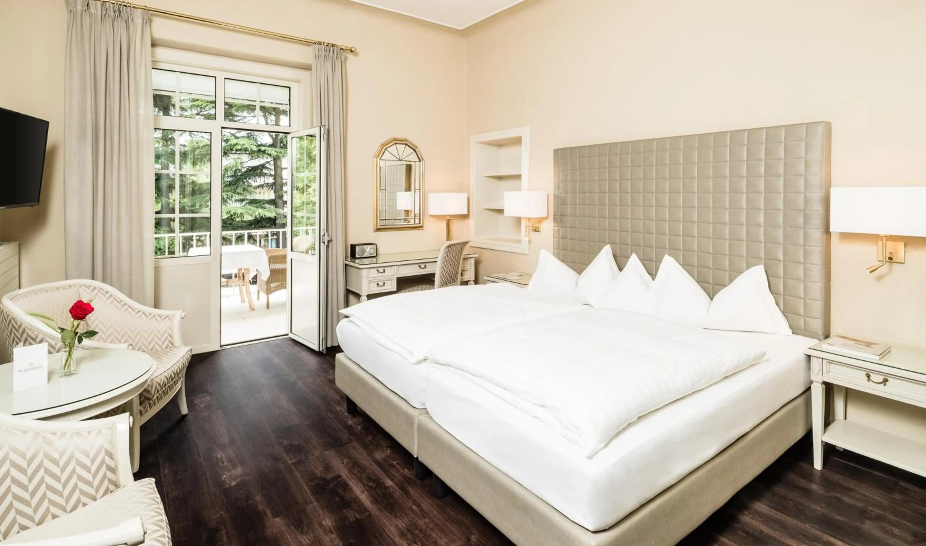 Photo of the whole room, Bed in Classic Hotel Meranerhof