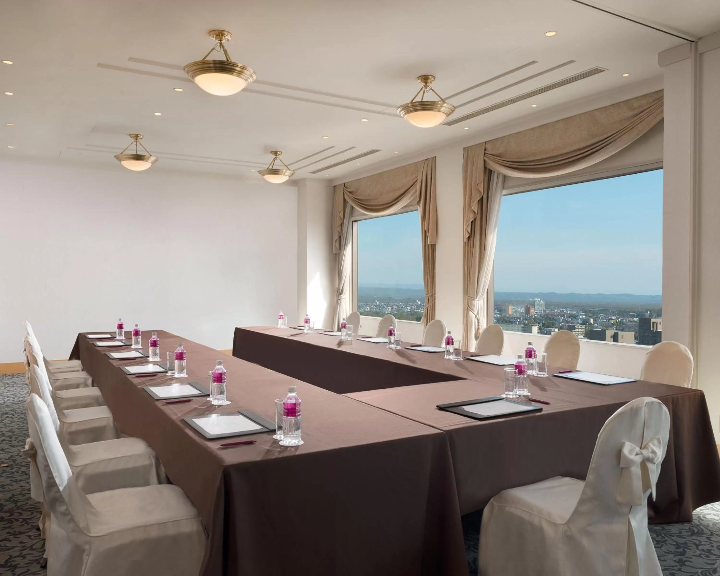 Meeting/conference room in ANA Crowne Plaza Chitose by IHG