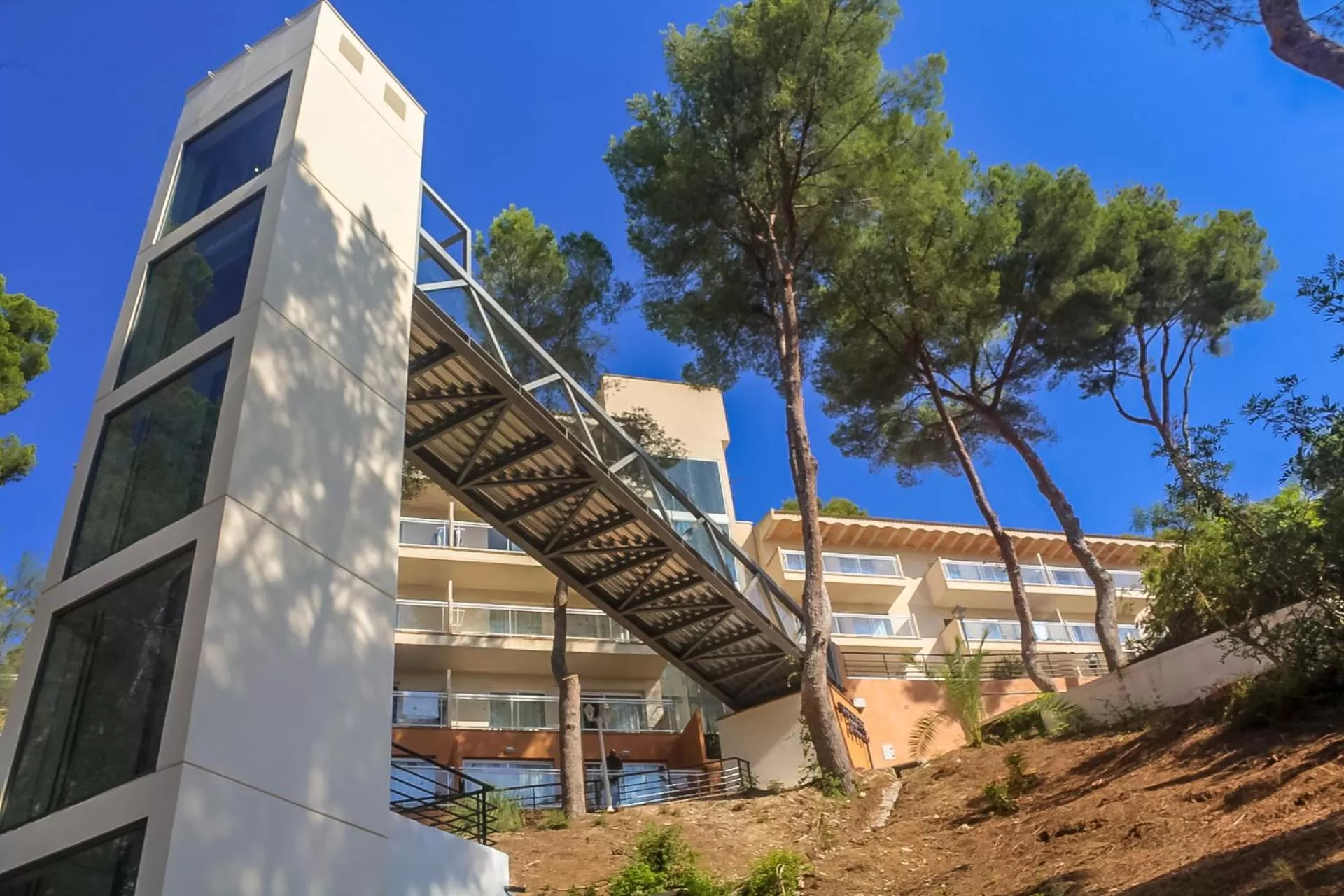 Property Building in Valentin Park Club