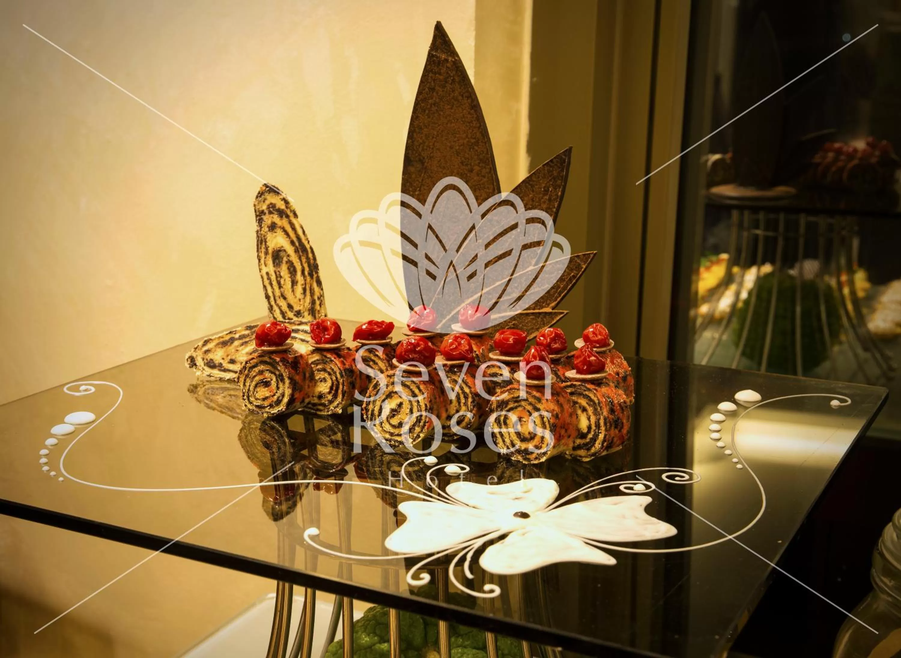 Food and drinks in Seven Roses Hotel