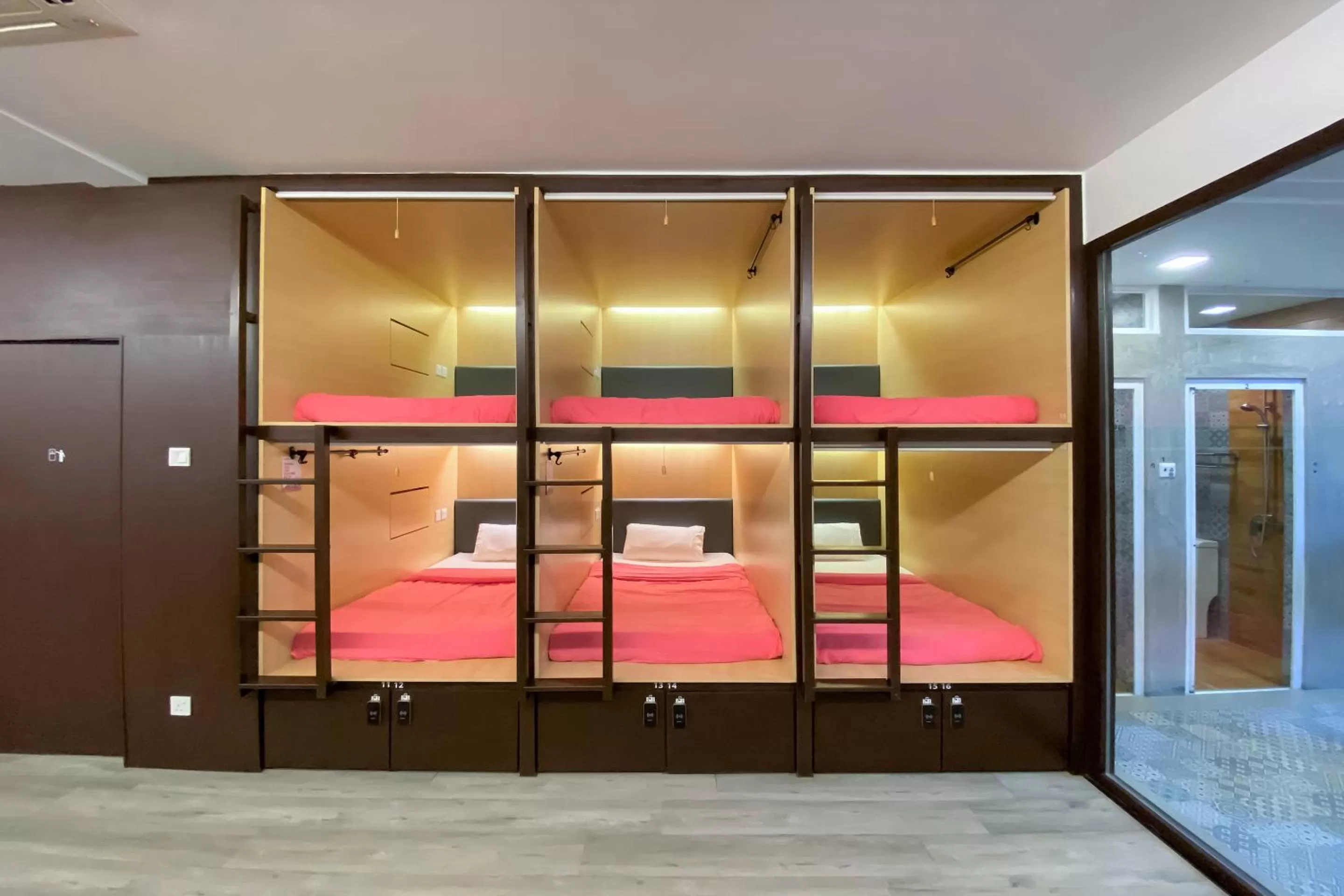 bunk bed in OYO 89809 Sogor Girls Dormitory Female Only