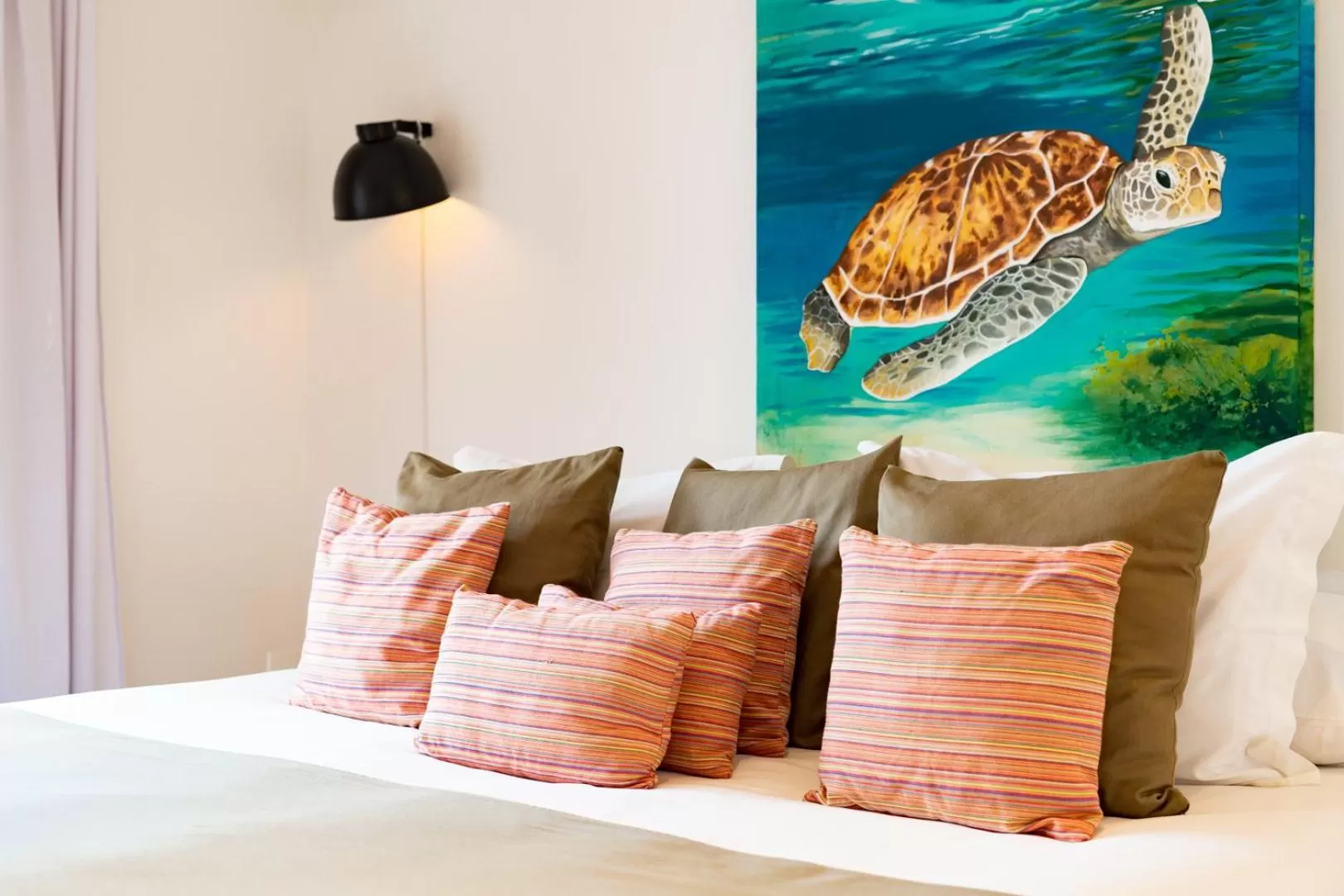 Bed in Jubarte Hotel by Insólito